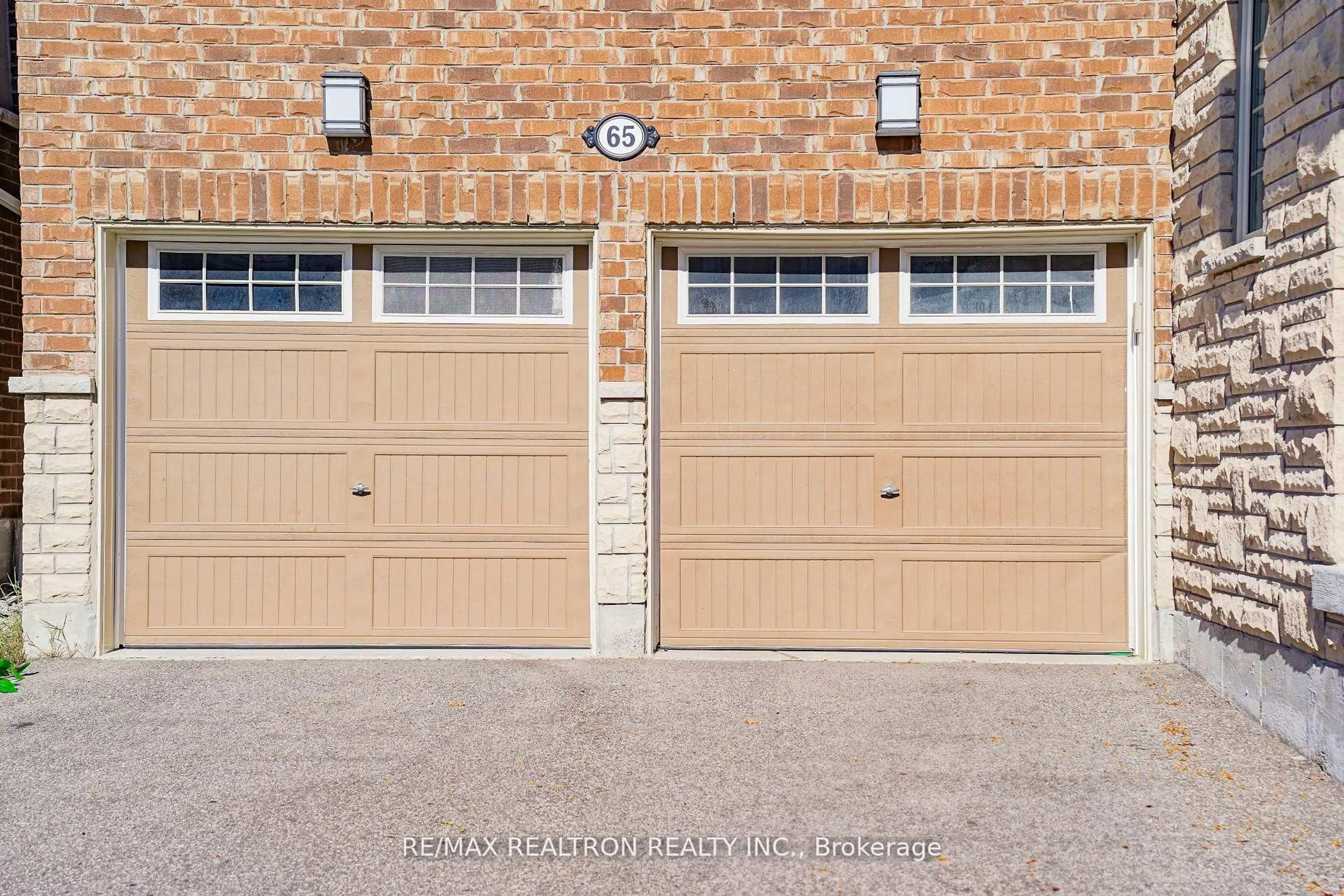 Indoor garage for 65 Westfield Dr, Whitby Ontario L1P 0E9