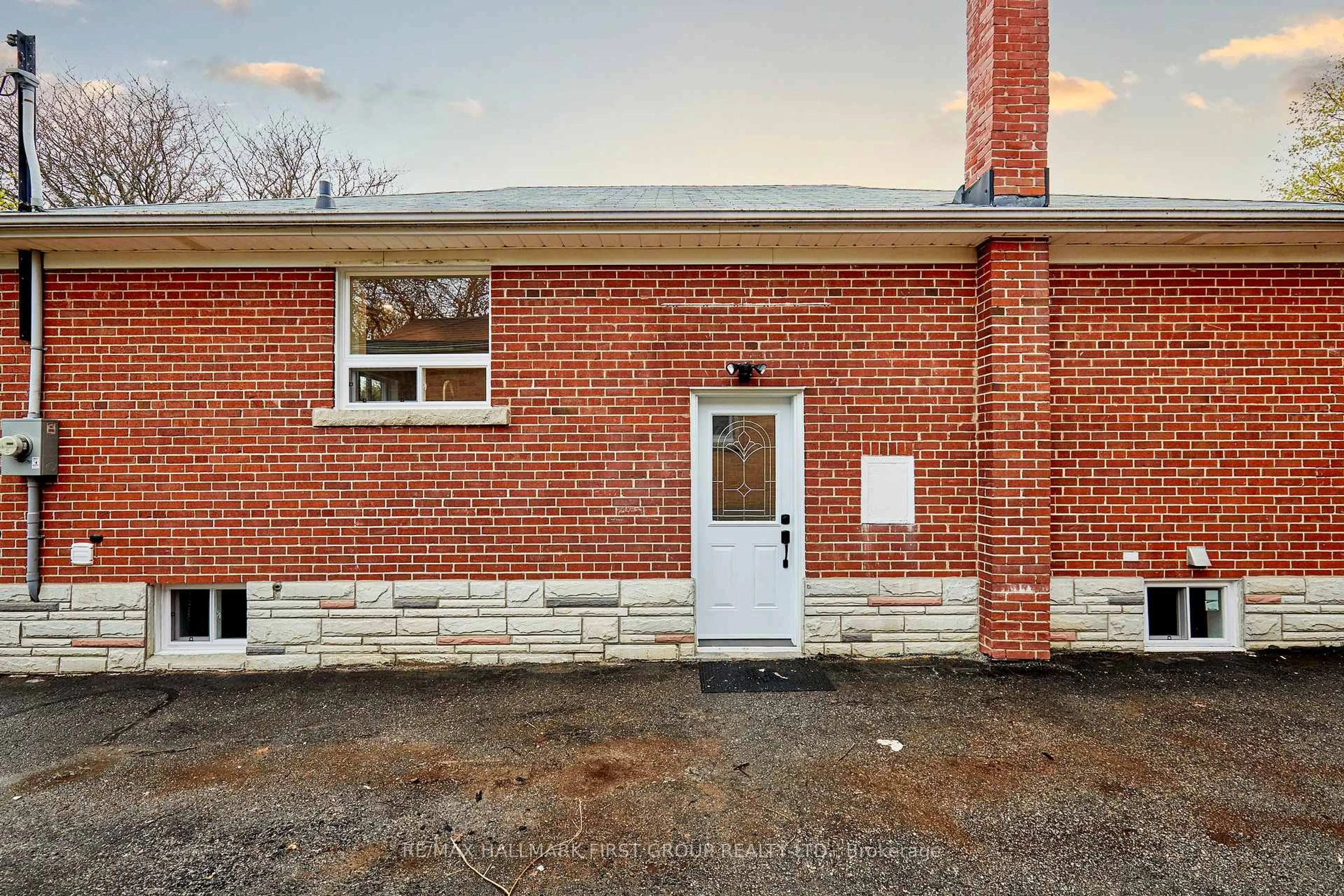 Home with brick exterior material, building for 295 Baldwin St, Oshawa Ontario L1H 6H5