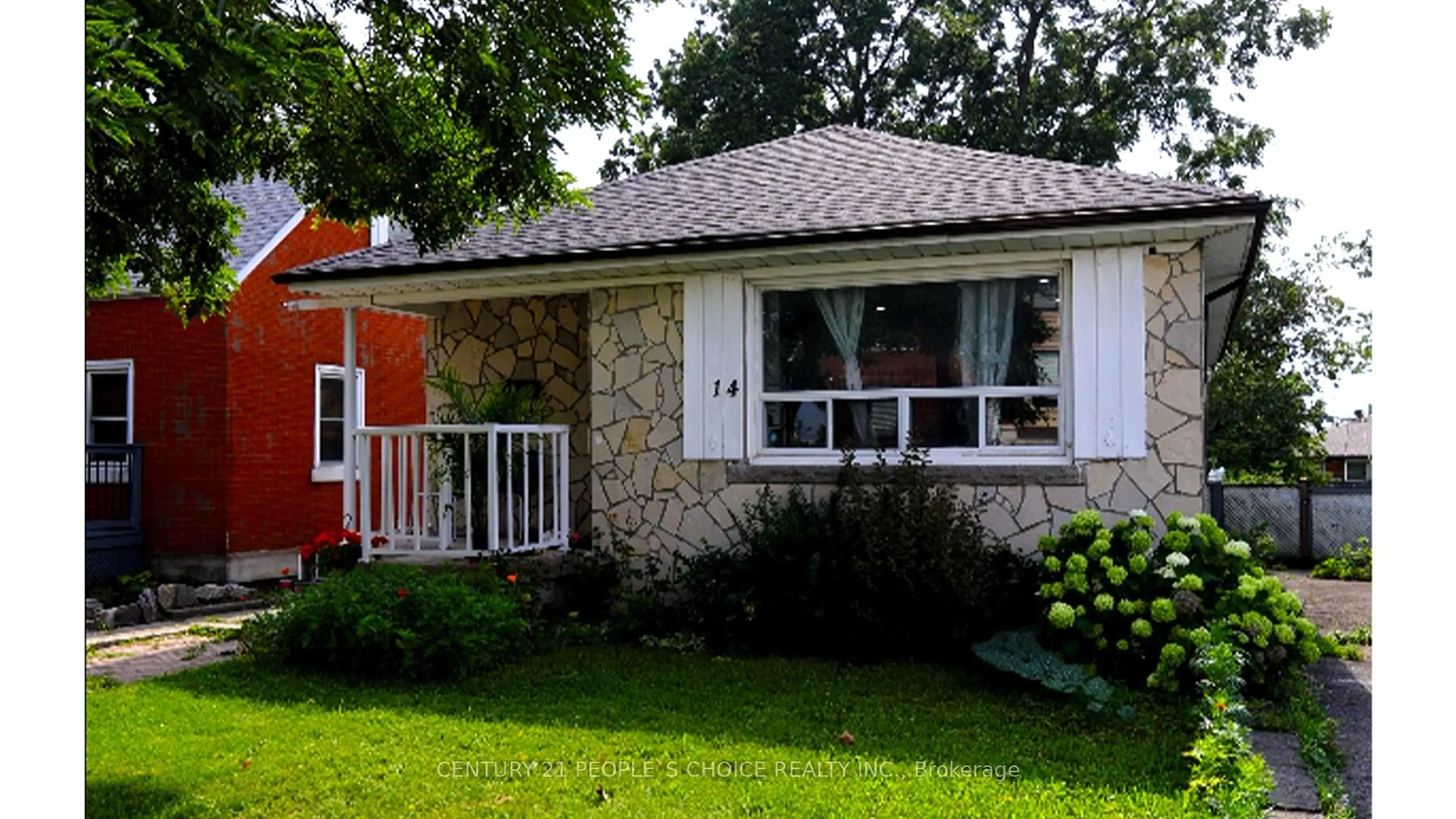 Home with vinyl exterior material, street for 14 North Bonnington Ave, Toronto Ontario M1K 1X2