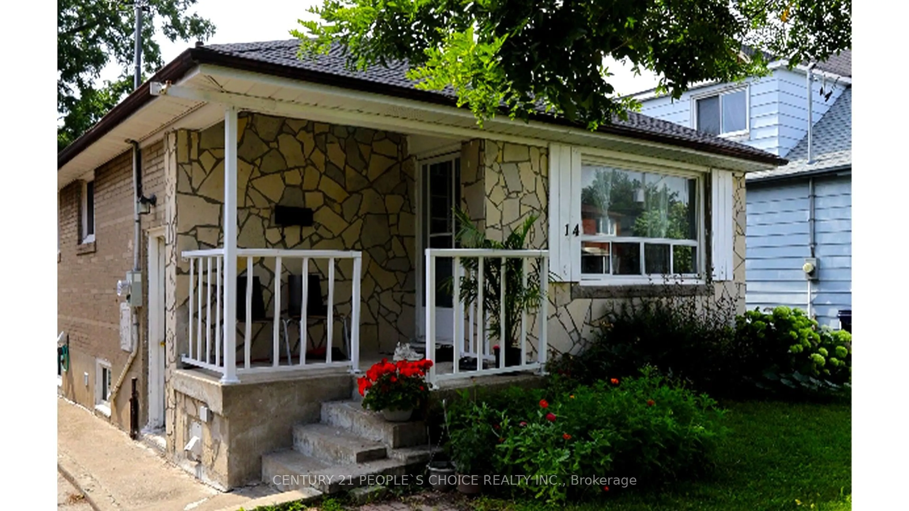 Home with vinyl exterior material, street for 14 North Bonnington Ave, Toronto Ontario M1K 1X2