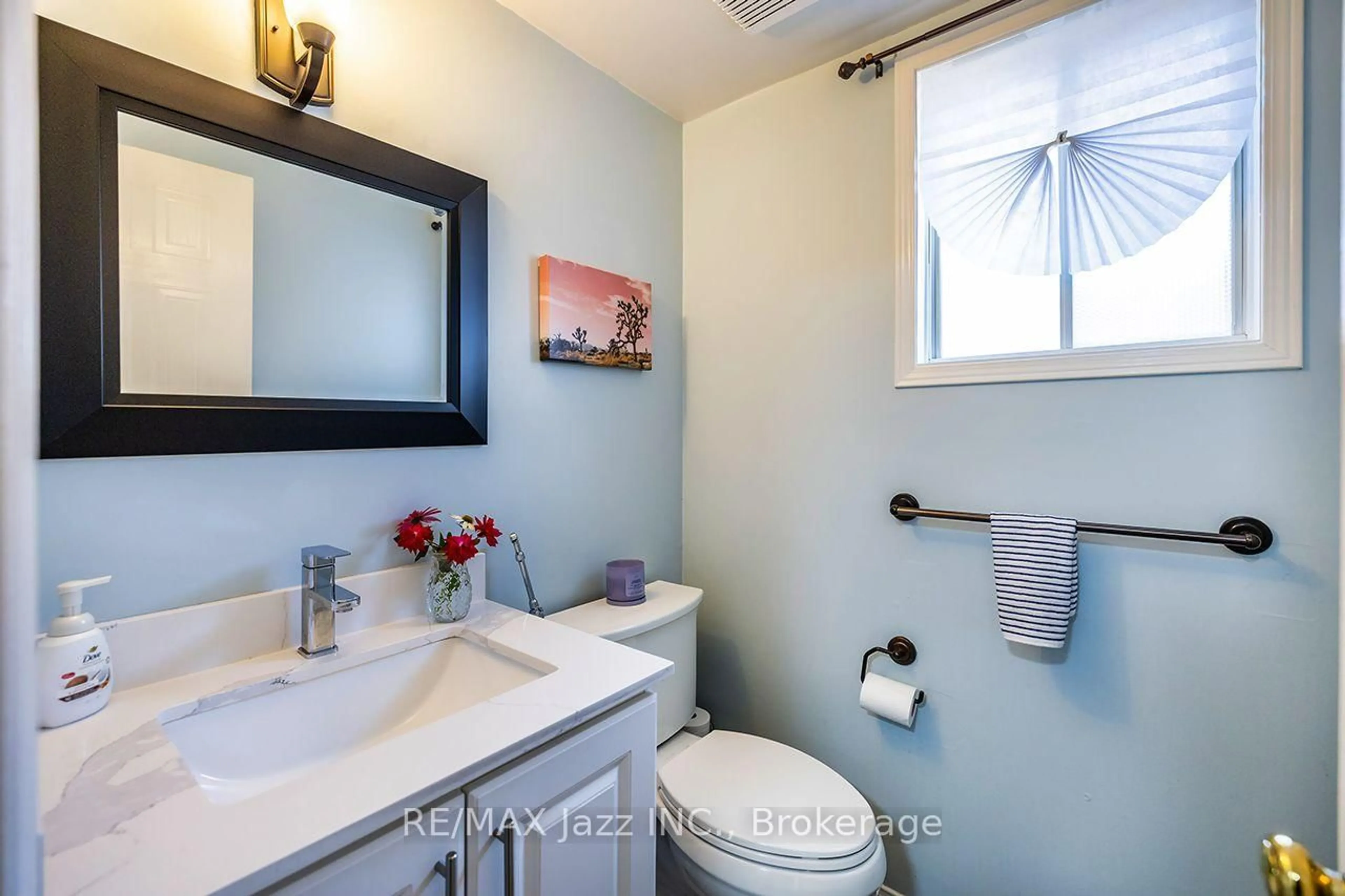 Standard bathroom, ceramic/tile floor for 23 Meredith Crt, Clarington Ontario L1E 2V9