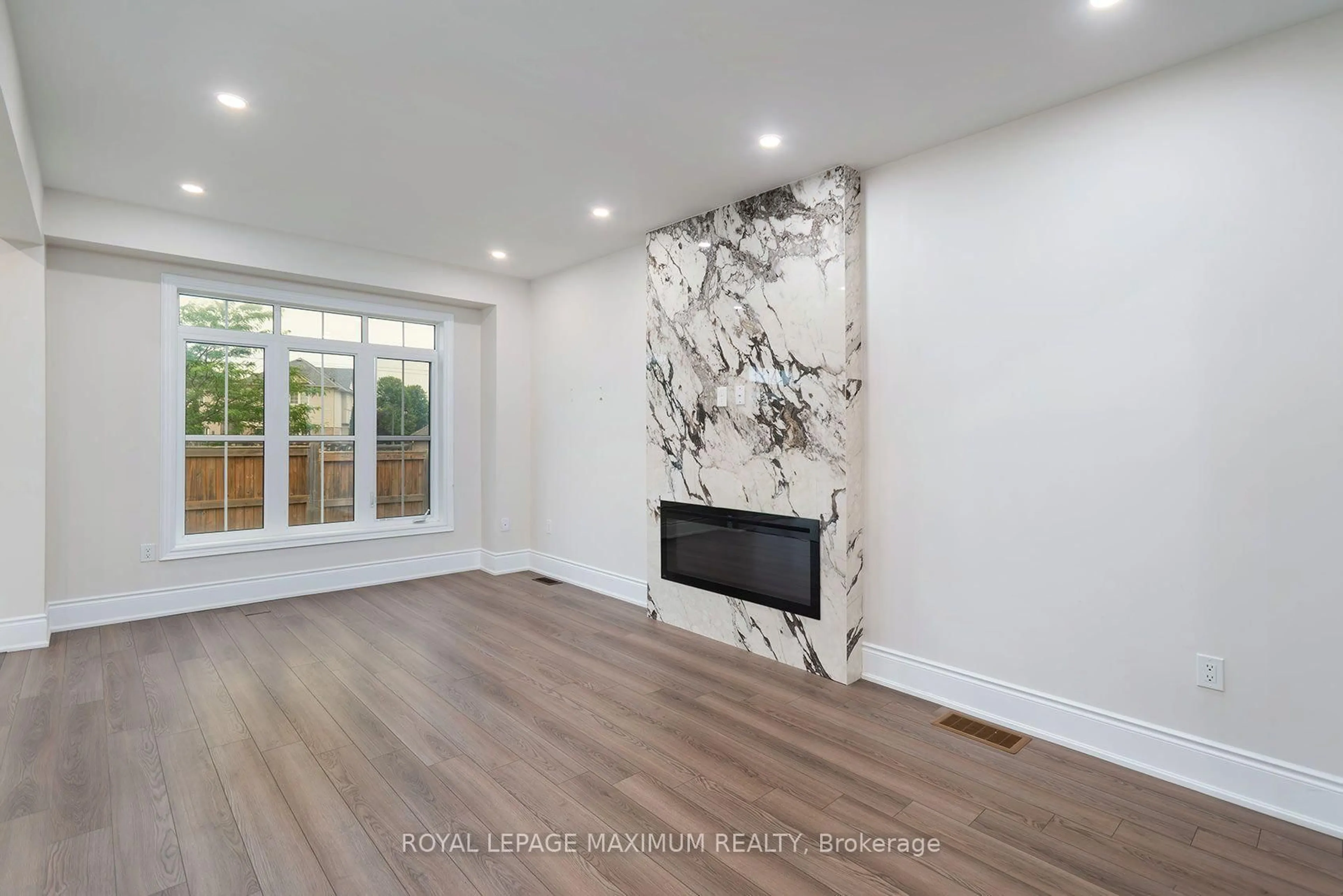 A pic of a room for 17 Brent Cres, Clarington Ontario L1C 0V9