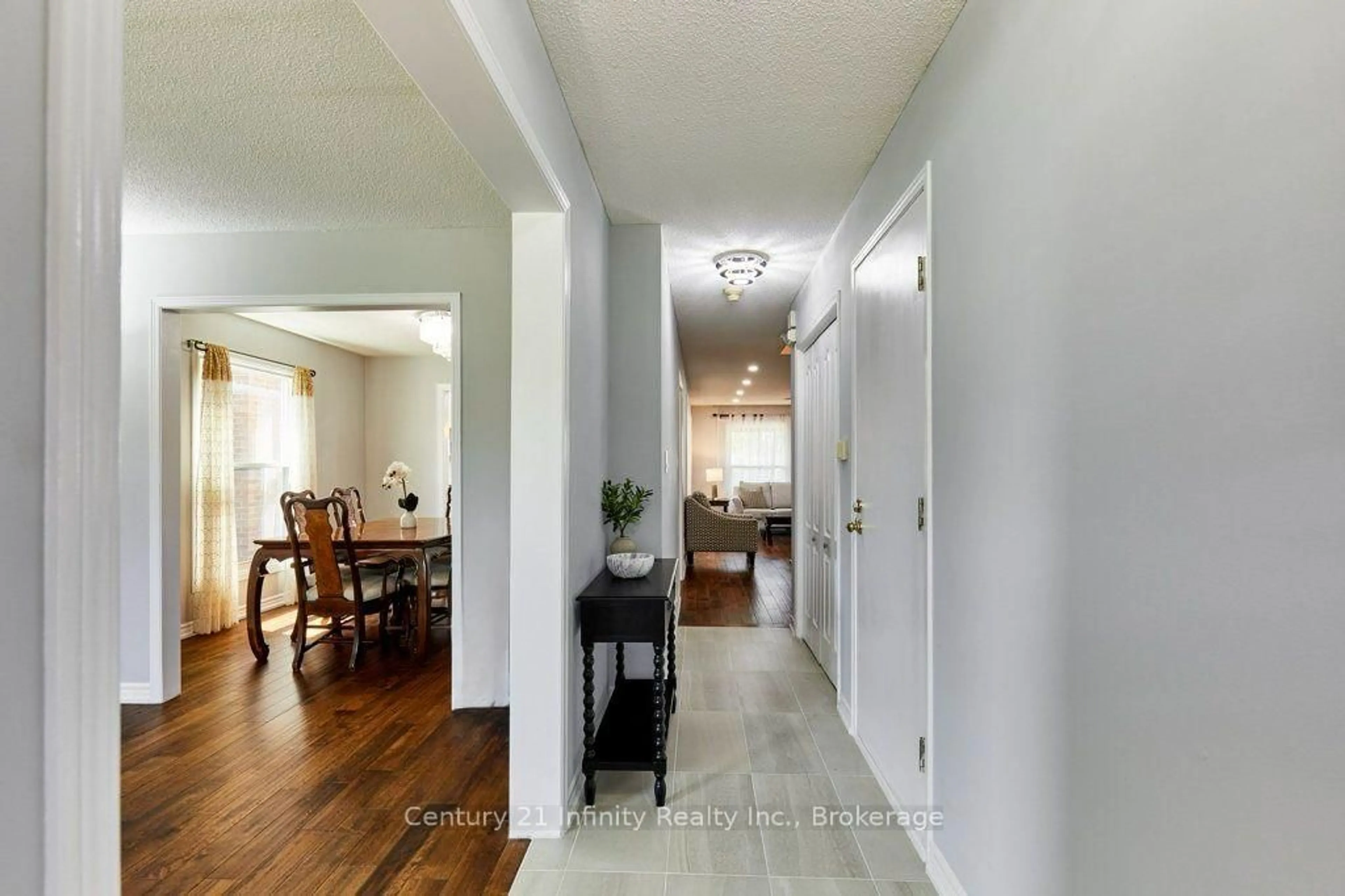 Unknown for 8 Murkar Cres, Whitby Ontario L1N 8Y4