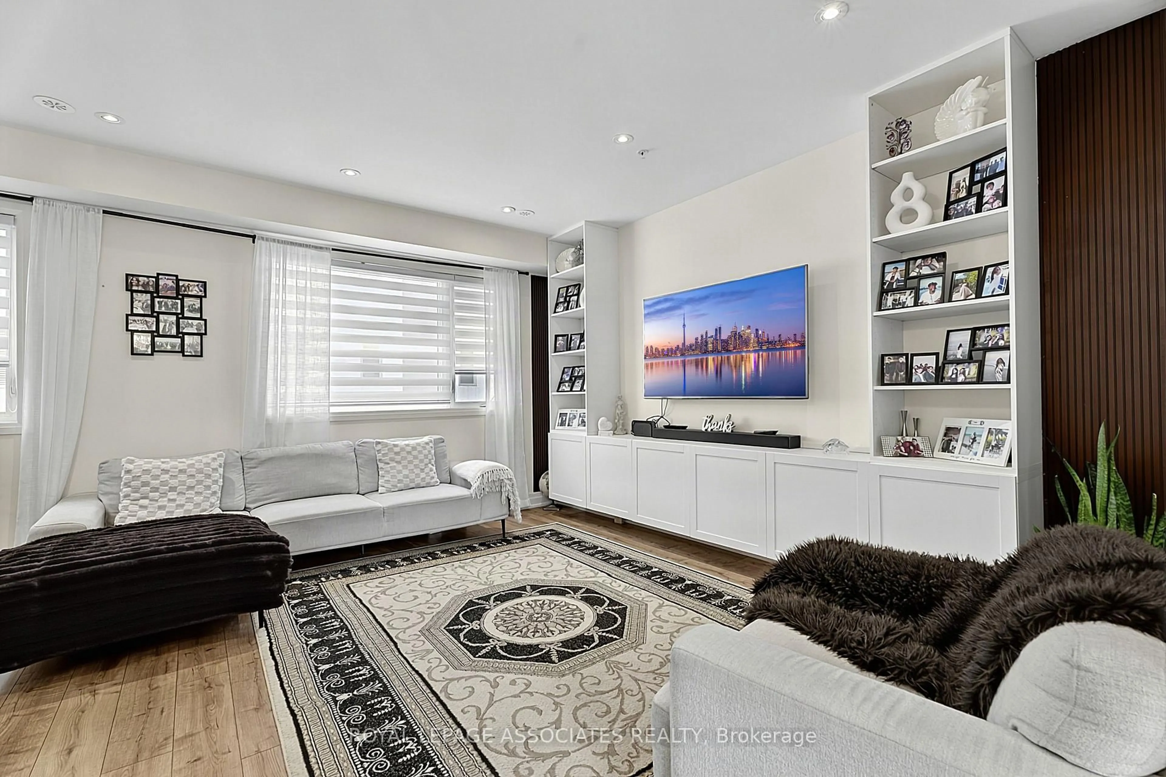 Living room with furniture, unknown for 1870 Altona Rd #13, Pickering Ontario L1V 0E4