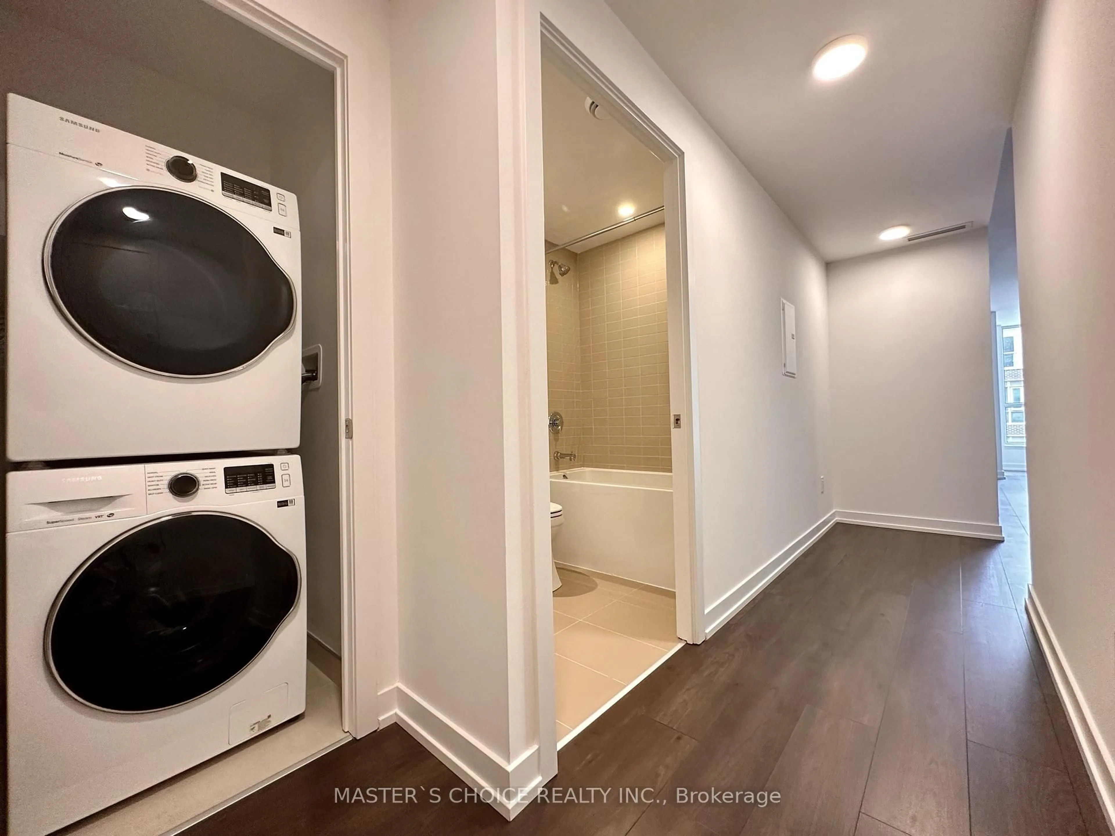 Laundry room for 150 logan Ave #323, Toronto Ontario M4M 0E4