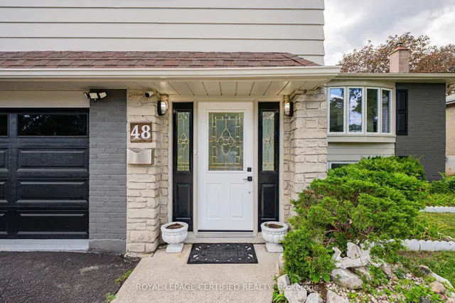48 Highcastle Rd, Toronto 4
