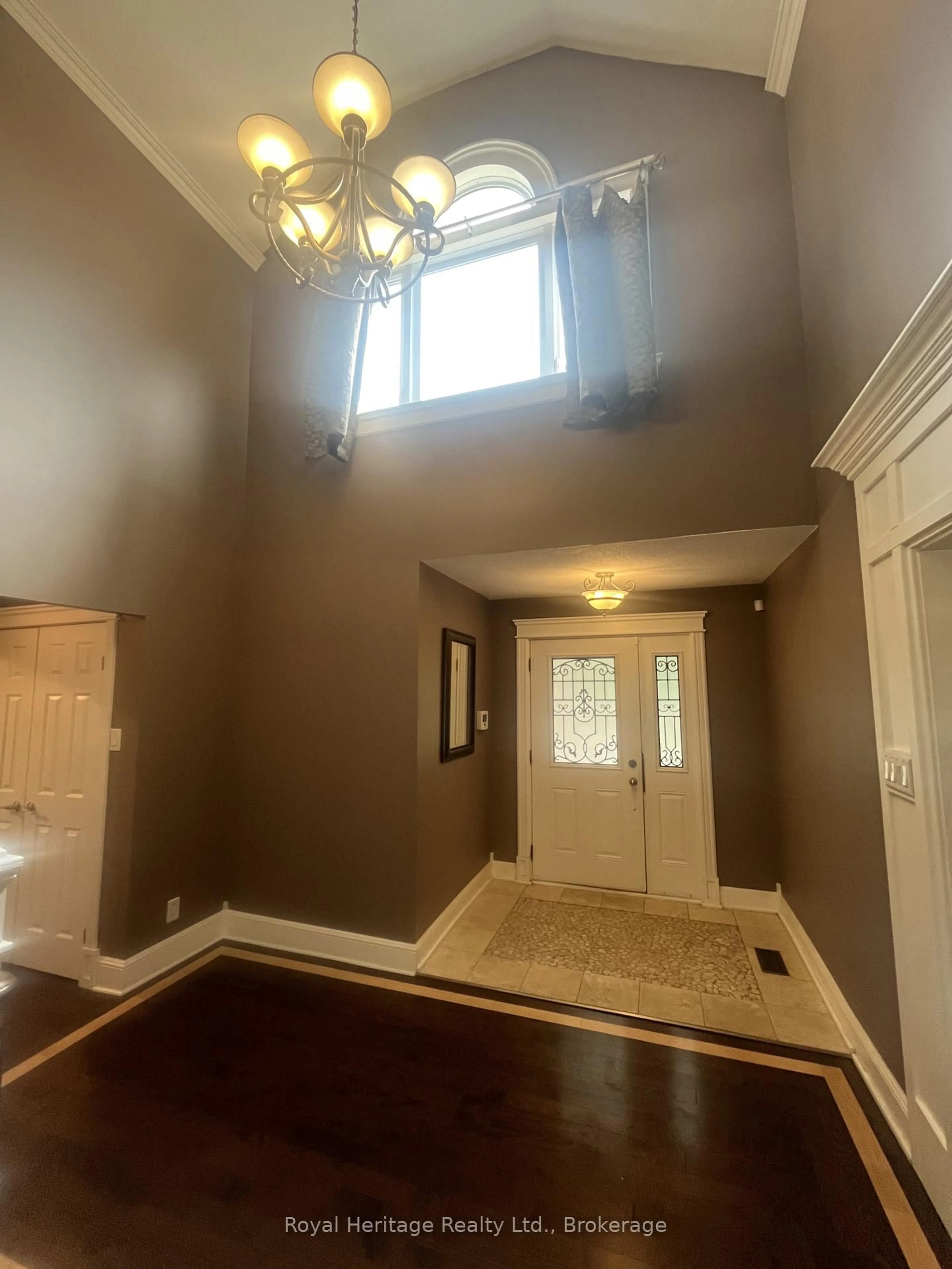 Indoor foyer for 184 Lake Drive Way, Ajax Ontario L1S 4Y2
