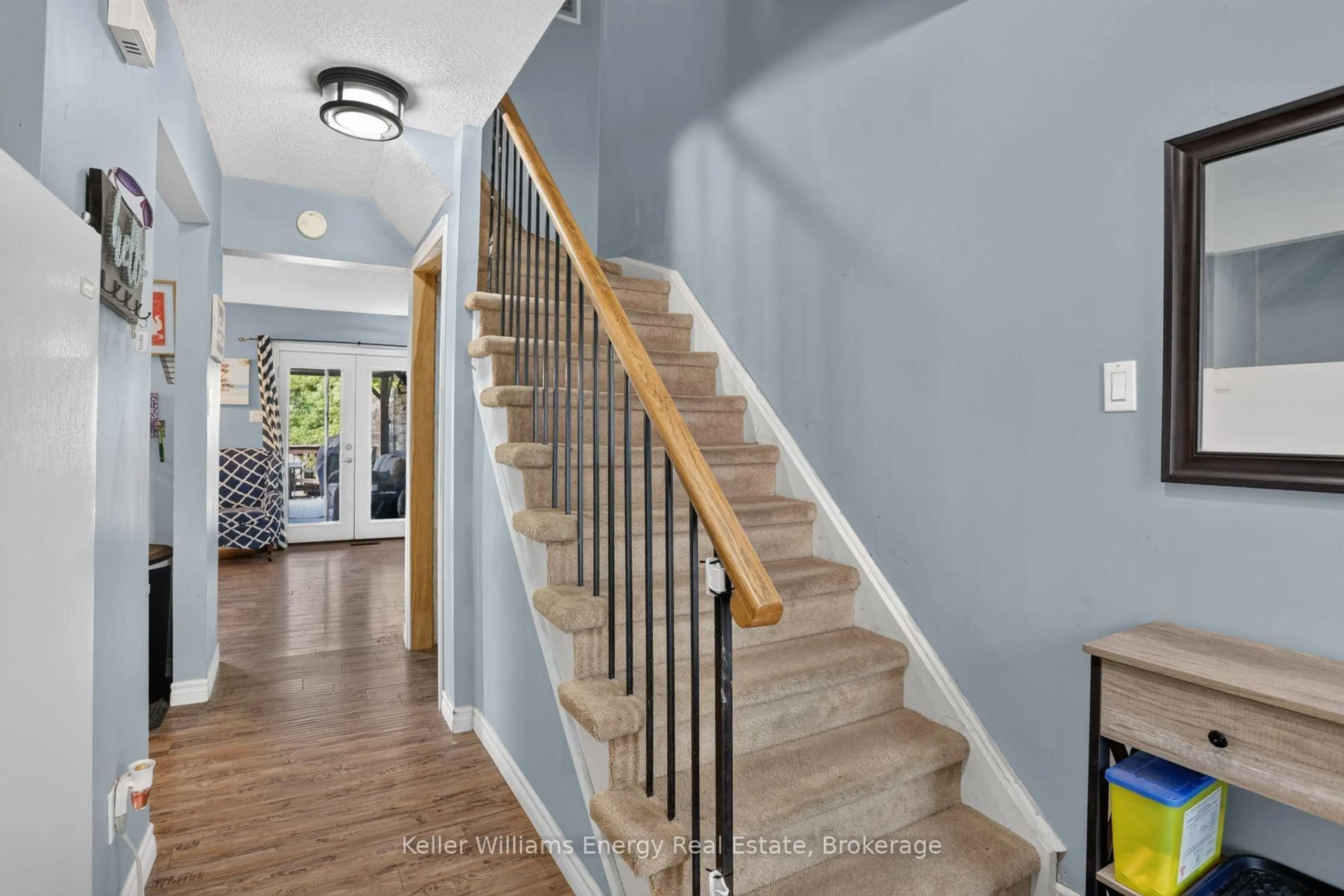 Stairs for 567 Cobblehill Dr, Oshawa Ontario L1K 1Y6