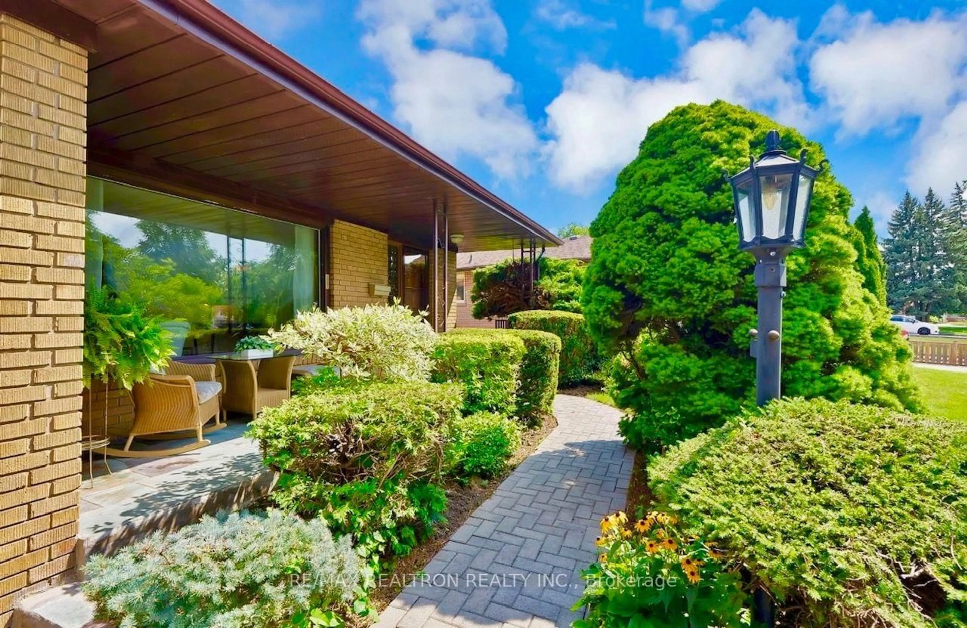 Patio, street for 421 Brimorton Dr, Toronto Ontario M1H 2E4