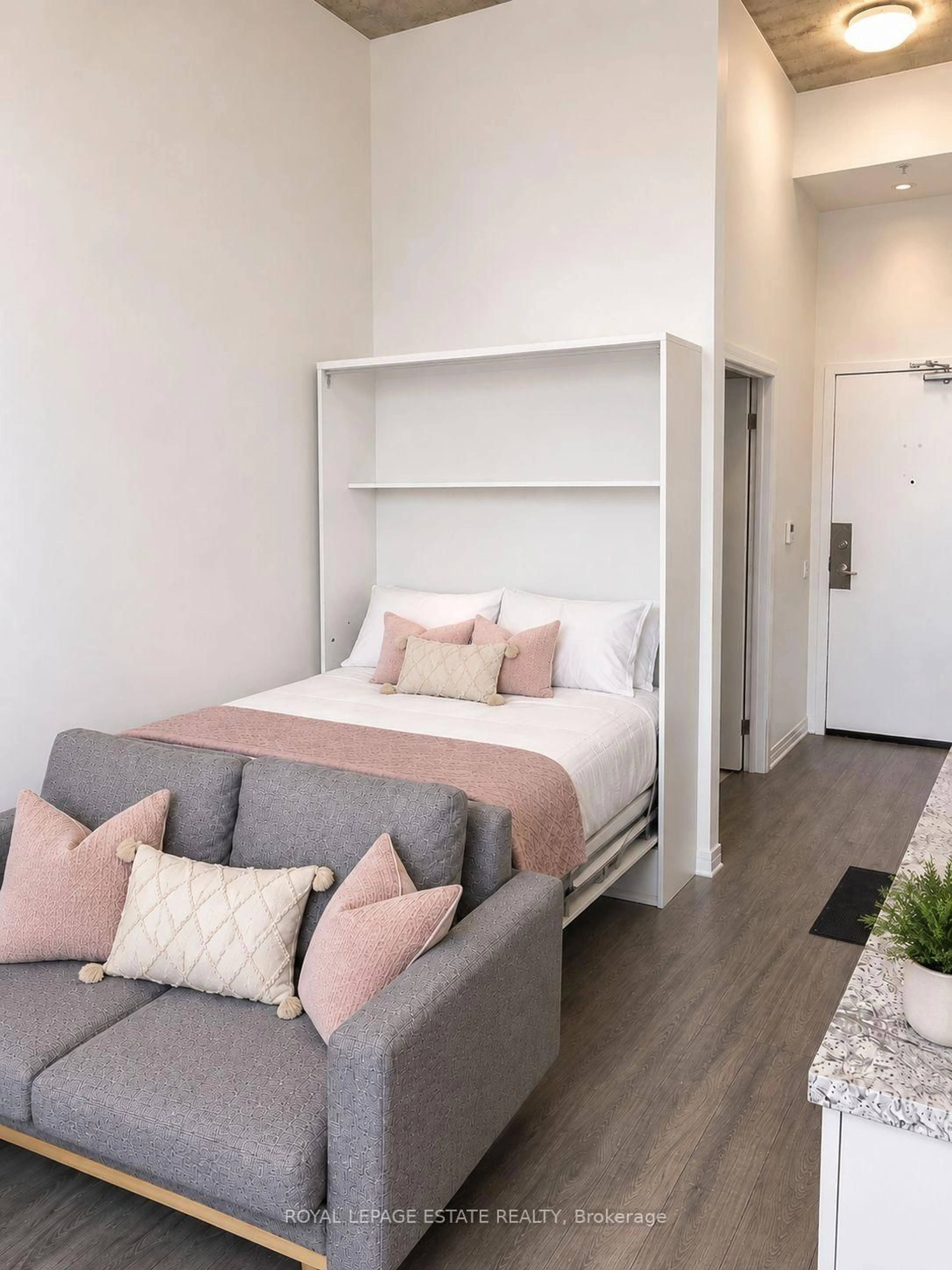 Bedroom with bed, unknown for 1900 Simcoe St #835, Oshawa Ontario L1G 4Y3