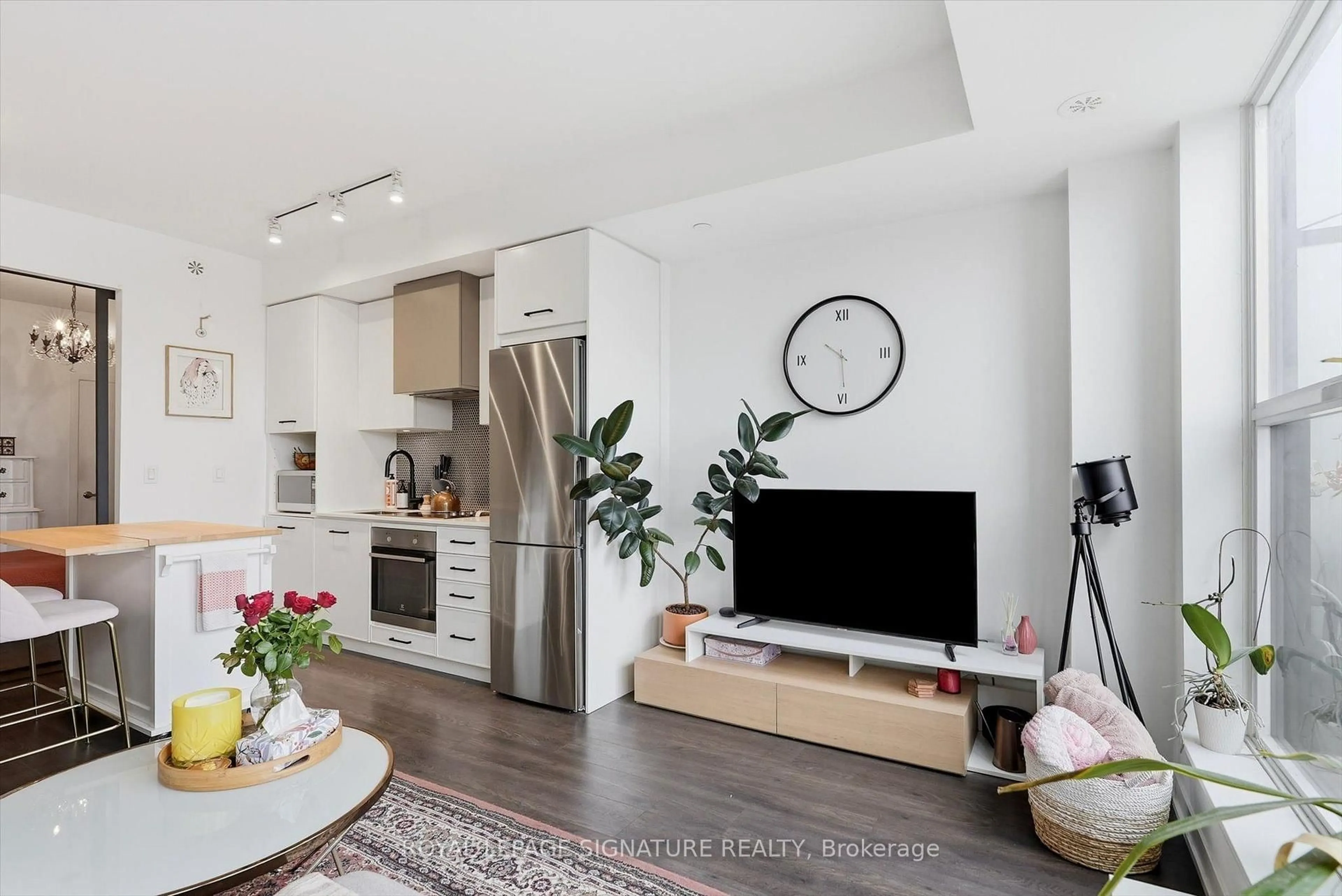 Open concept kitchen, unknown for 899 Queen St #503, Toronto Ontario M4M 0C8