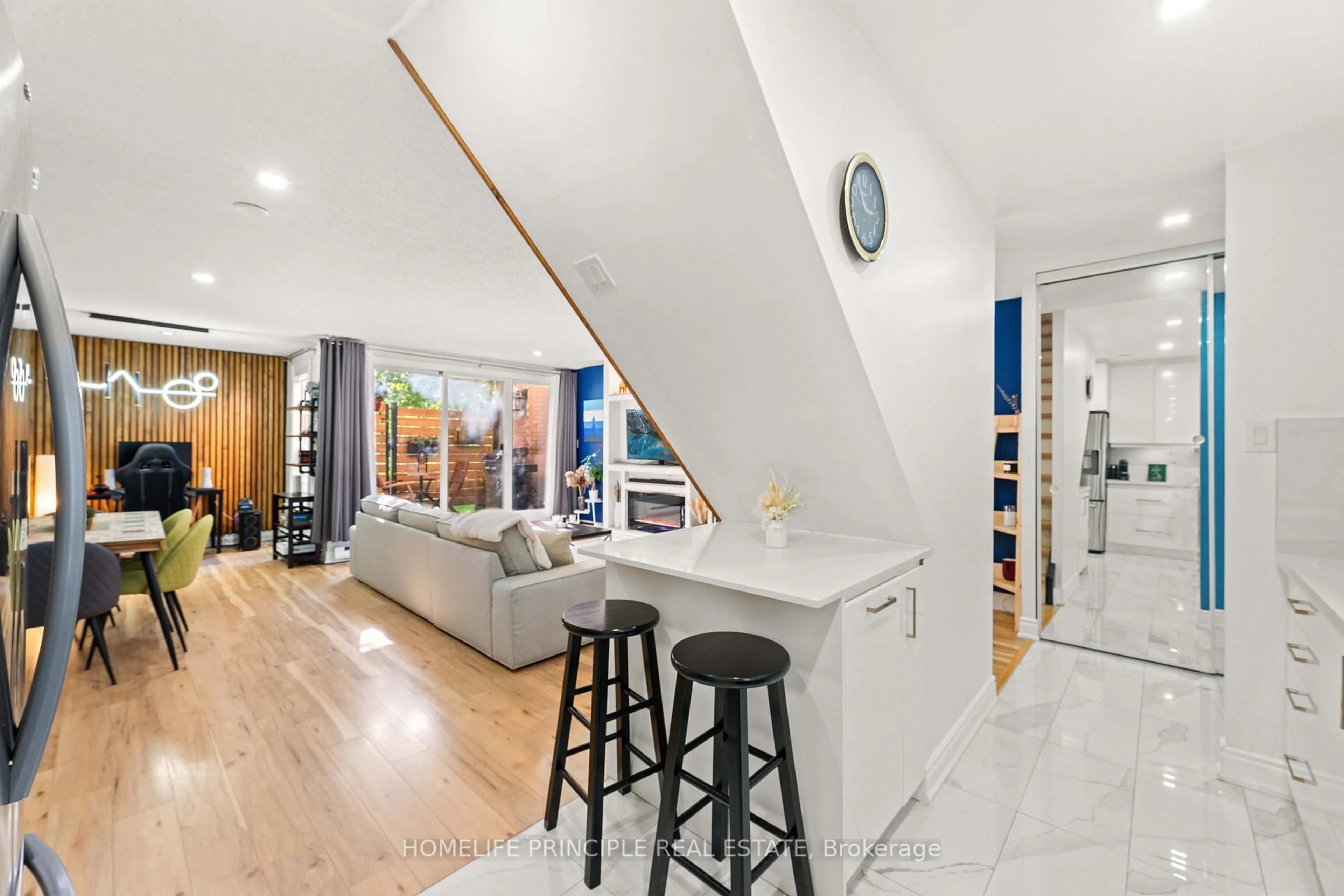 Open concept kitchen, unknown for 100 Mornelle Crt #1059, Toronto Ontario M1E 4X2