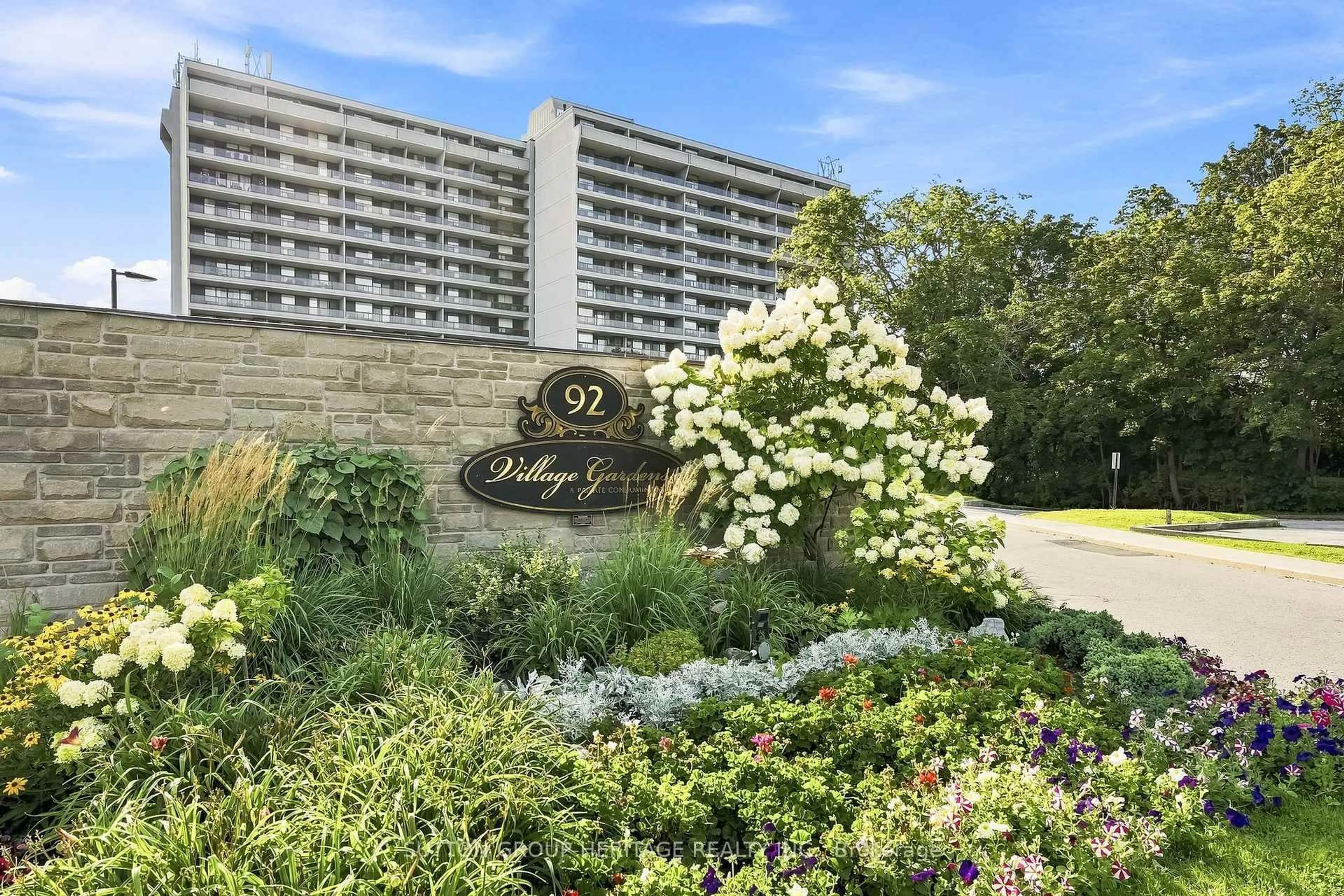 Unknown for 92 Church St #301, Ajax Ontario L1S 6B4