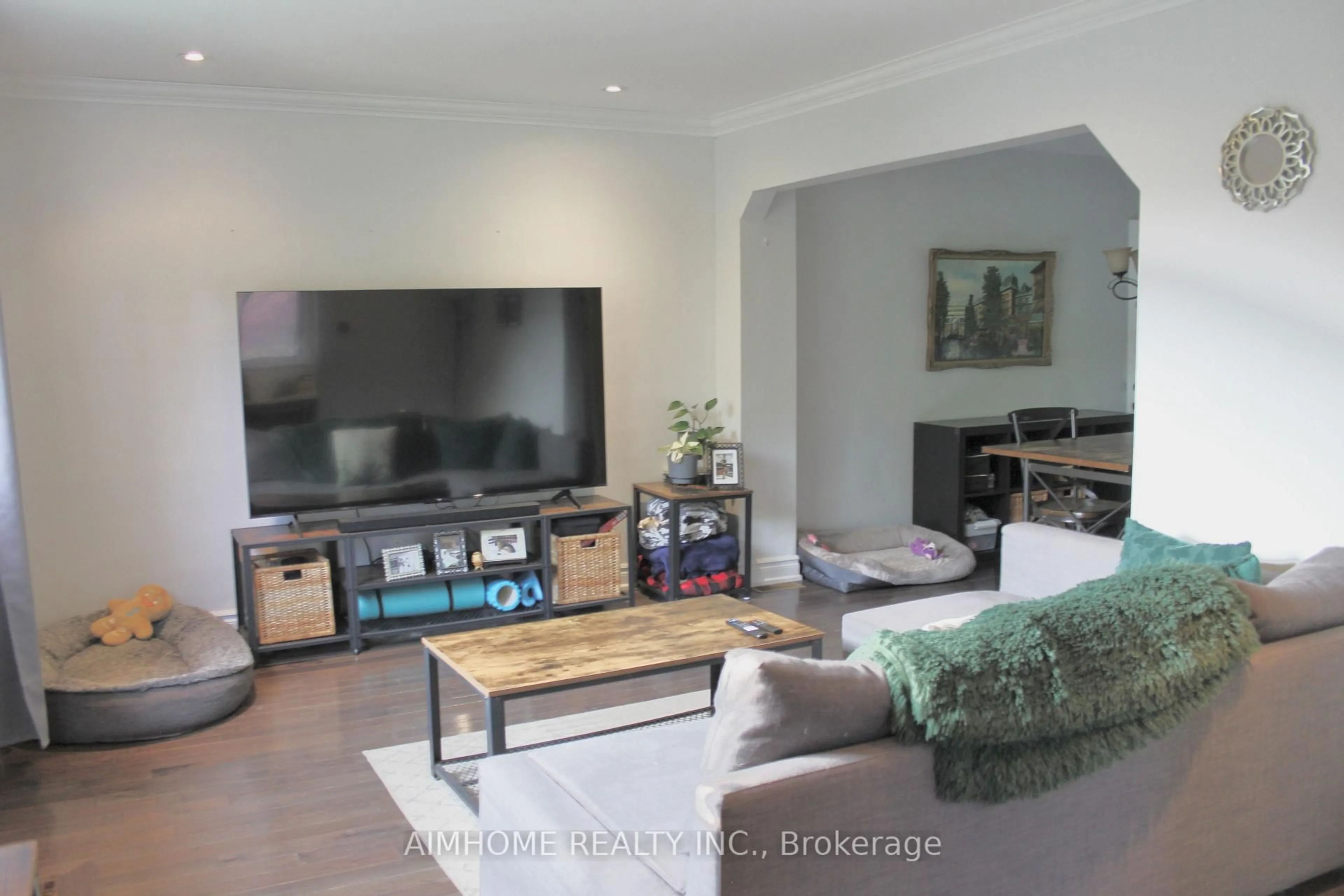 Living room with furniture, unknown for 31 Camilla Cres, Toronto Ontario M1L 1Y9