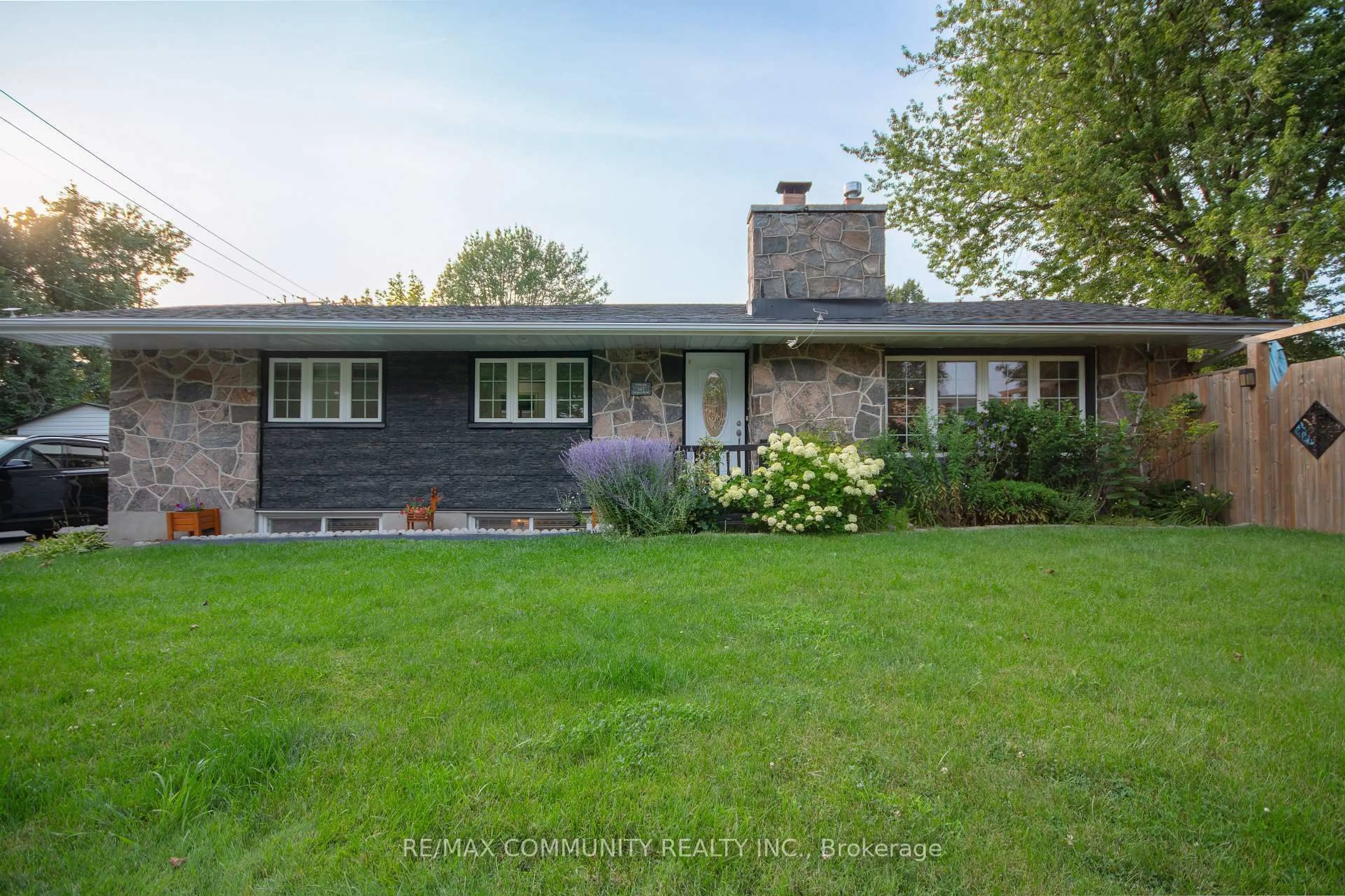 Unknown for 167 Simpson Rd, Ajax Ontario L1S 2V7