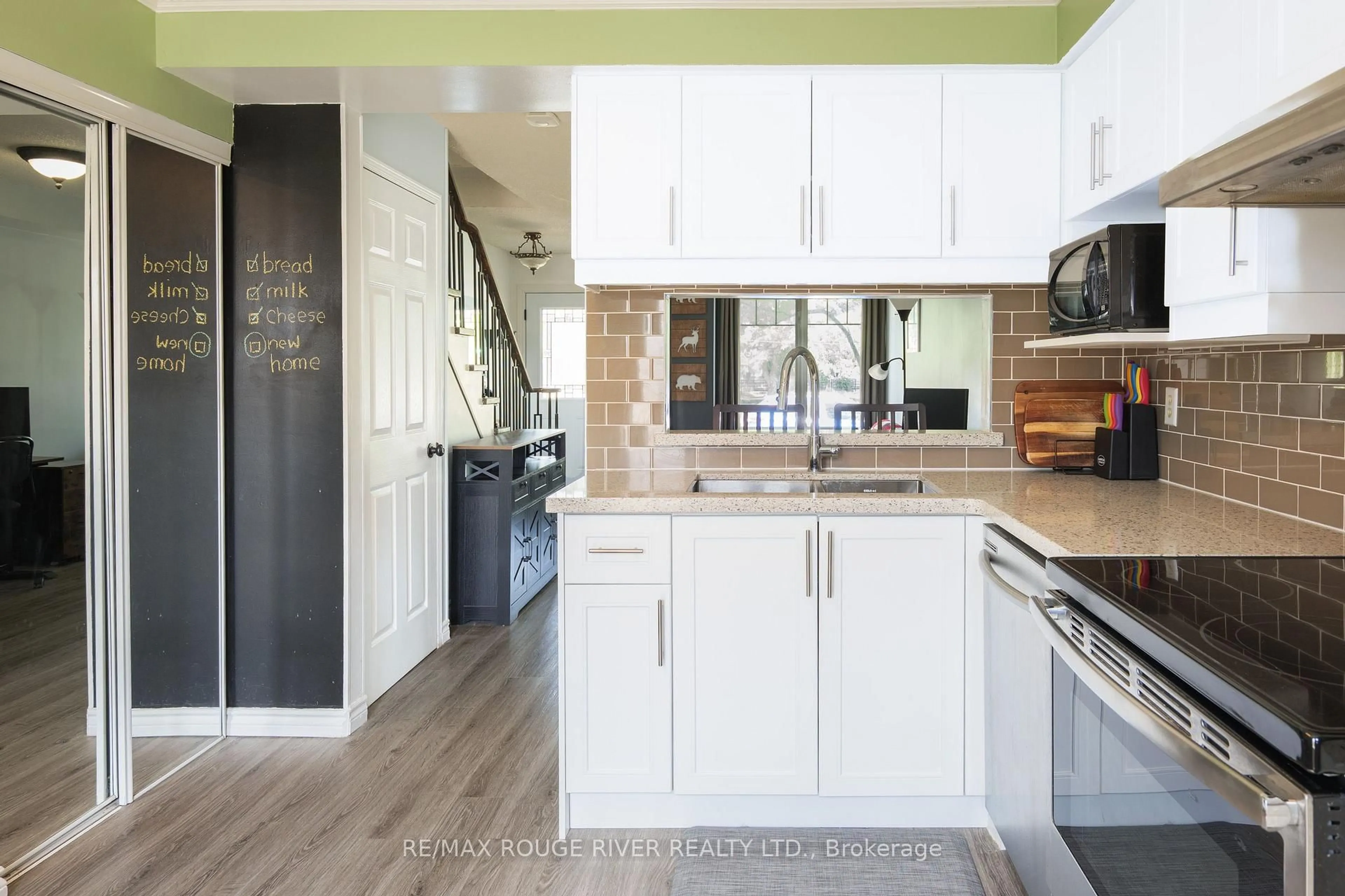 Contemporary kitchen, unknown for 23 Hedge End Rd, Toronto Ontario M1B 5Z4
