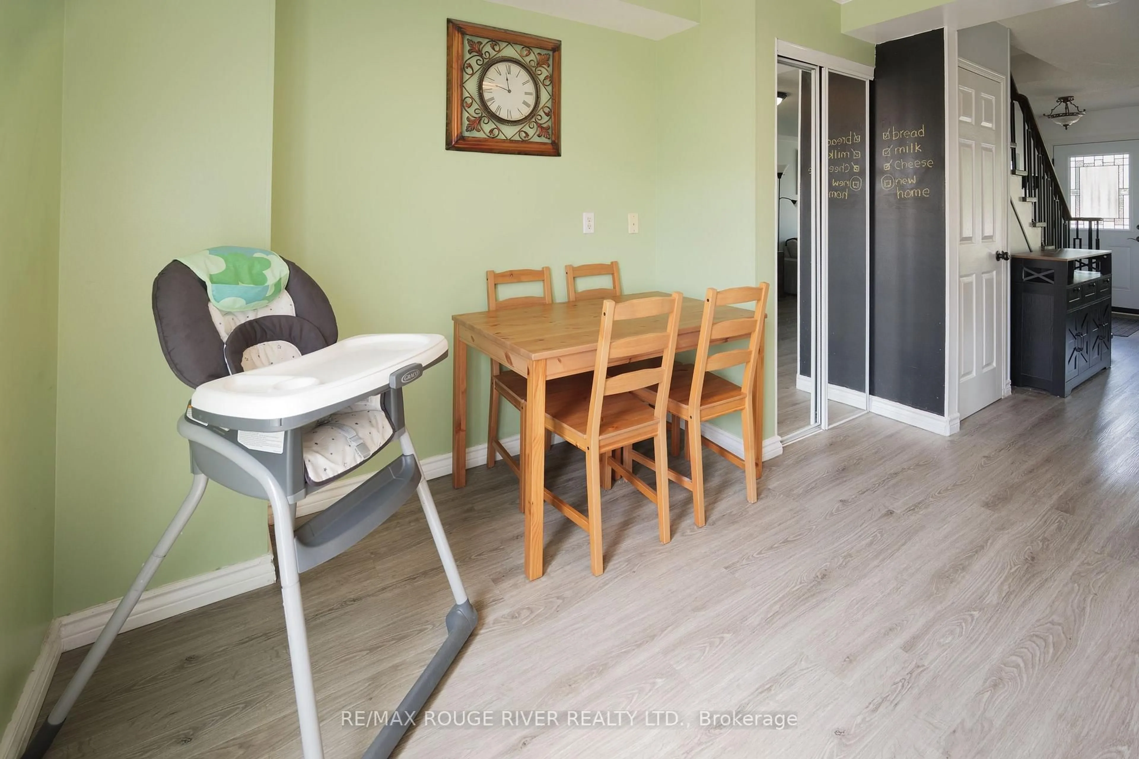 Dining room, wood/laminate floor for 23 Hedge End Rd, Toronto Ontario M1B 5Z4