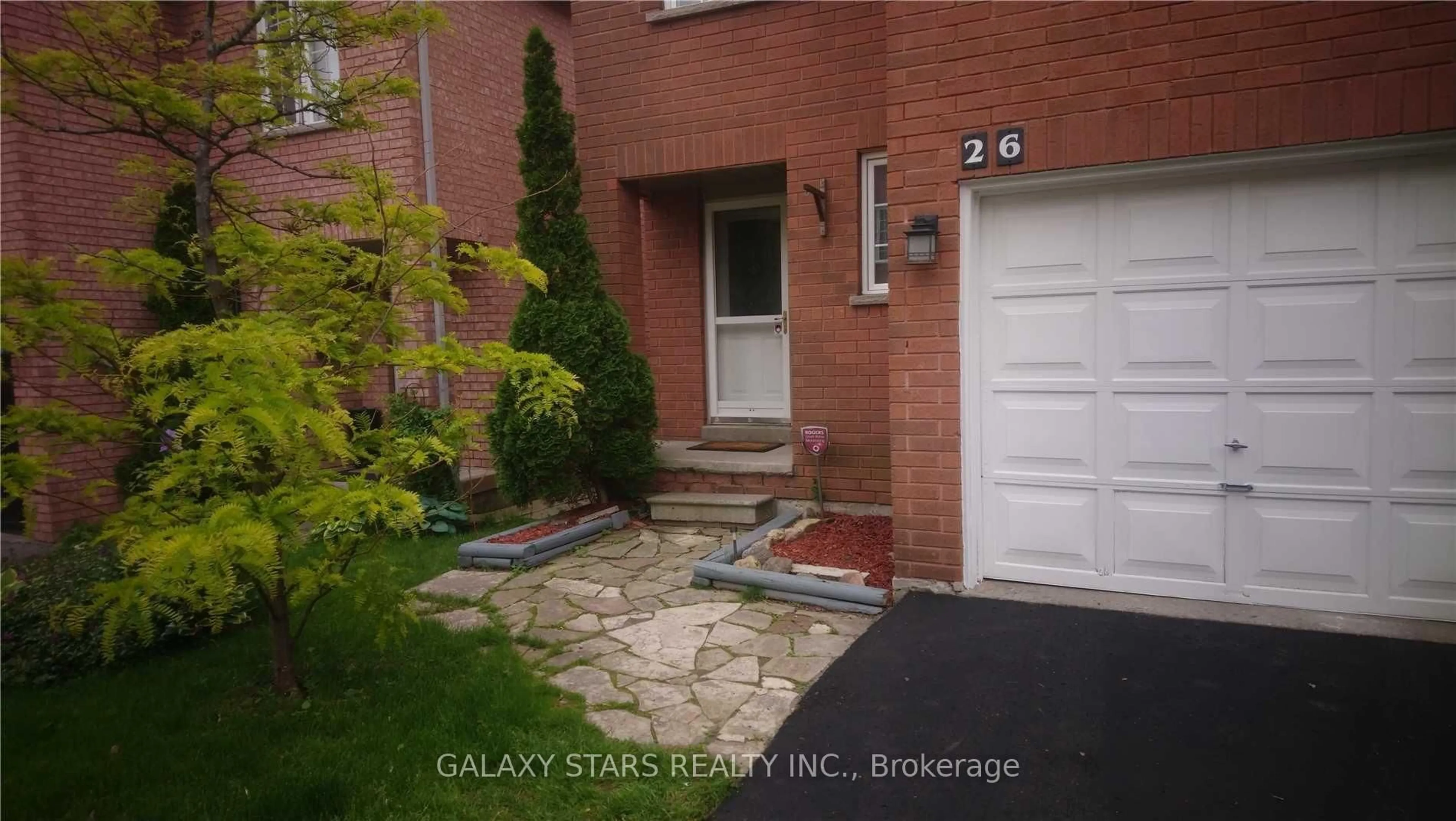 Indoor entryway for 1995 Pine Grove Ave #26, Pickering Ontario L1V 6W4