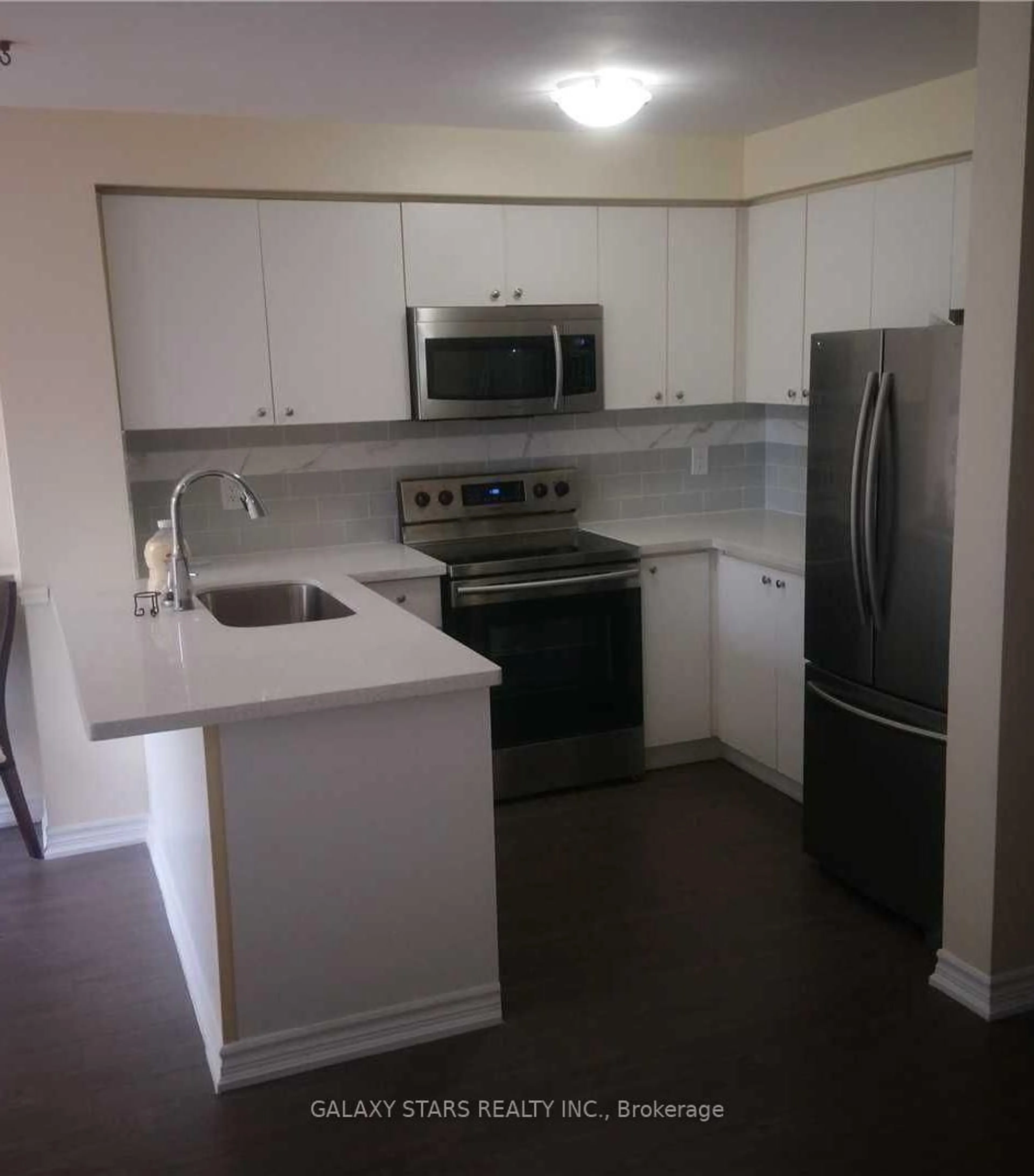 Standard kitchen, unknown for 1995 Pine Grove Ave #26, Pickering Ontario L1V 6W4