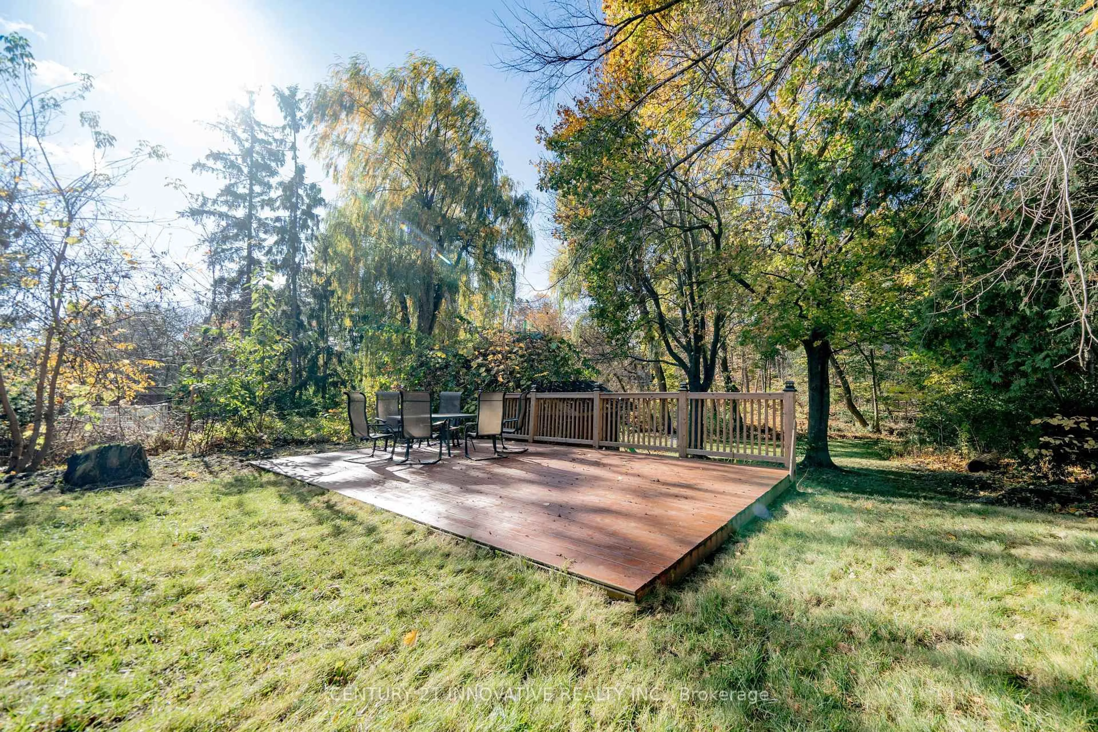 Patio, forest/trees view for 24 Cedarview Dr, Toronto Ontario M1C 2K6