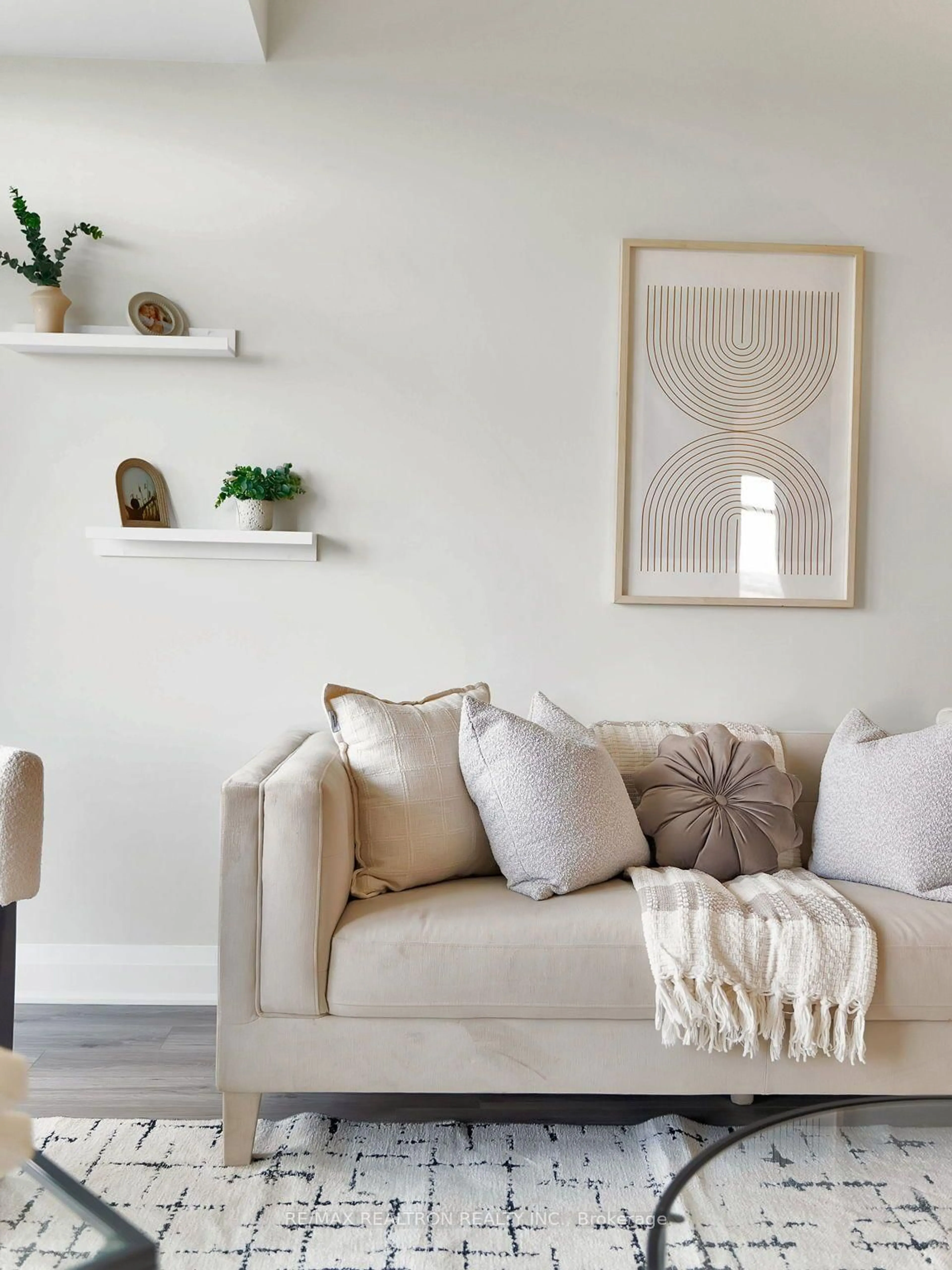 Living room with furniture, unknown for 3220 Sheppard Ave #1702, Toronto Ontario M1T 0B7