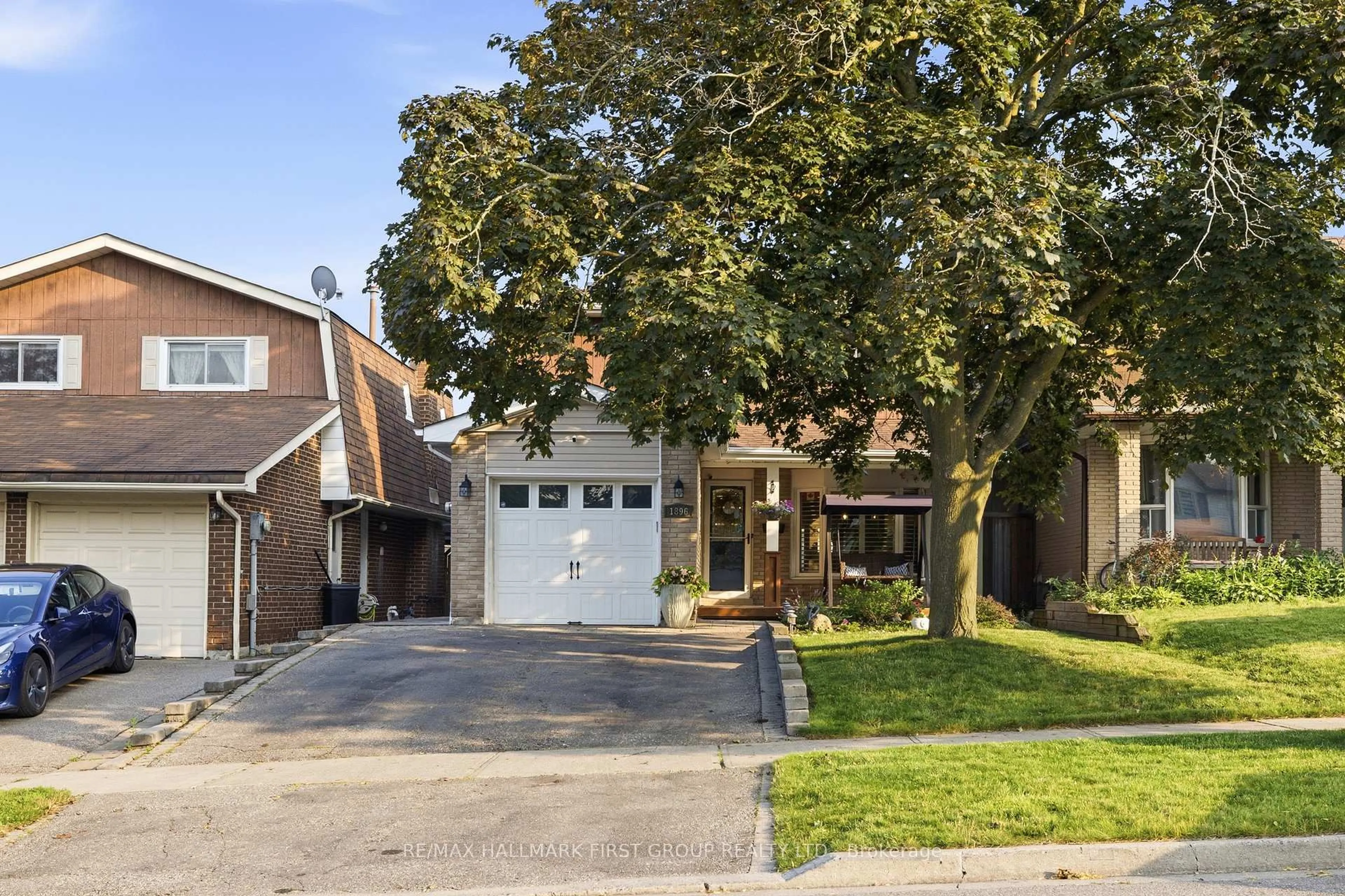 Home with brick exterior material, street for 1896 New St, Pickering Ontario L1V 3J7