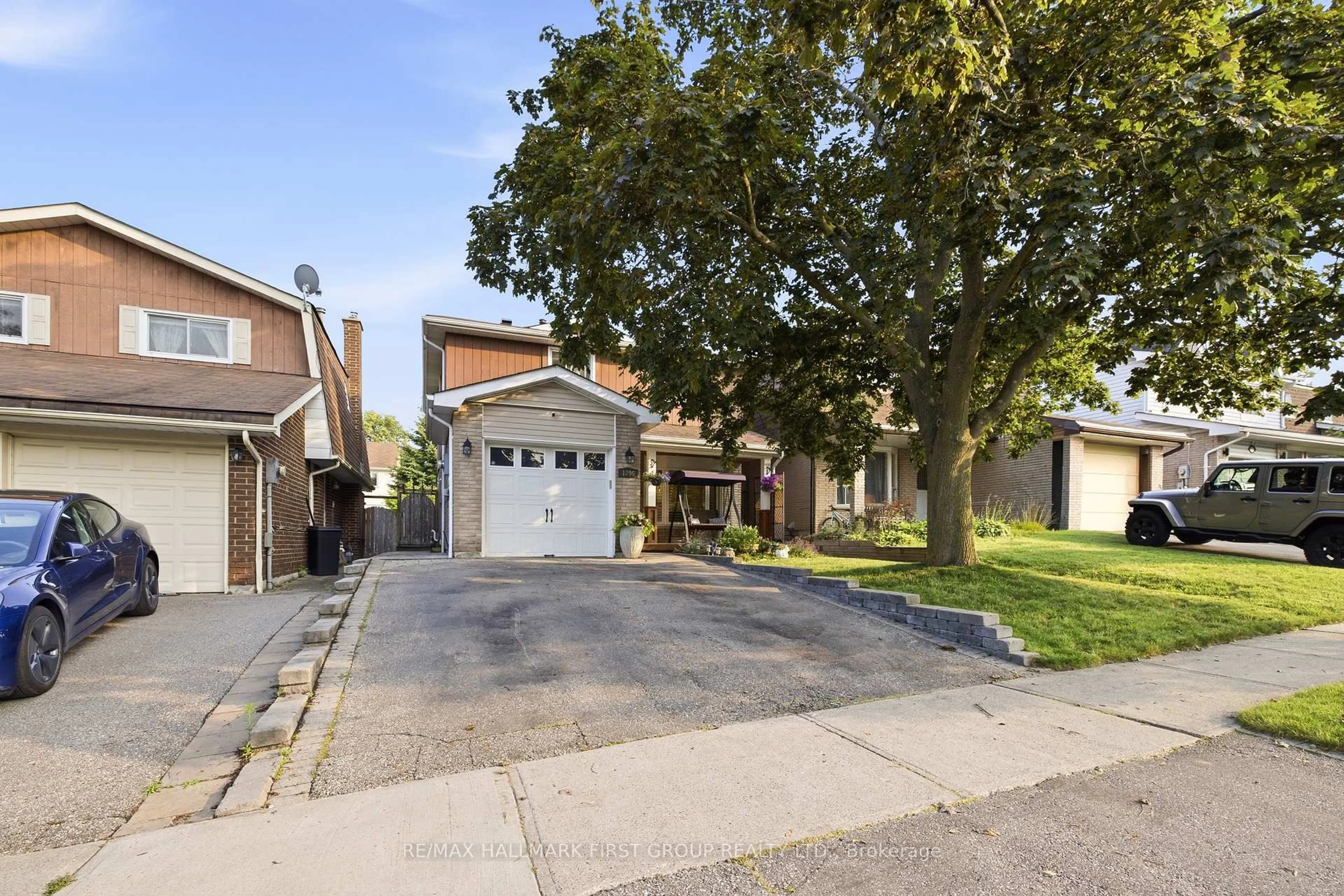 Unknown for 1896 New St, Pickering Ontario L1V 3J7