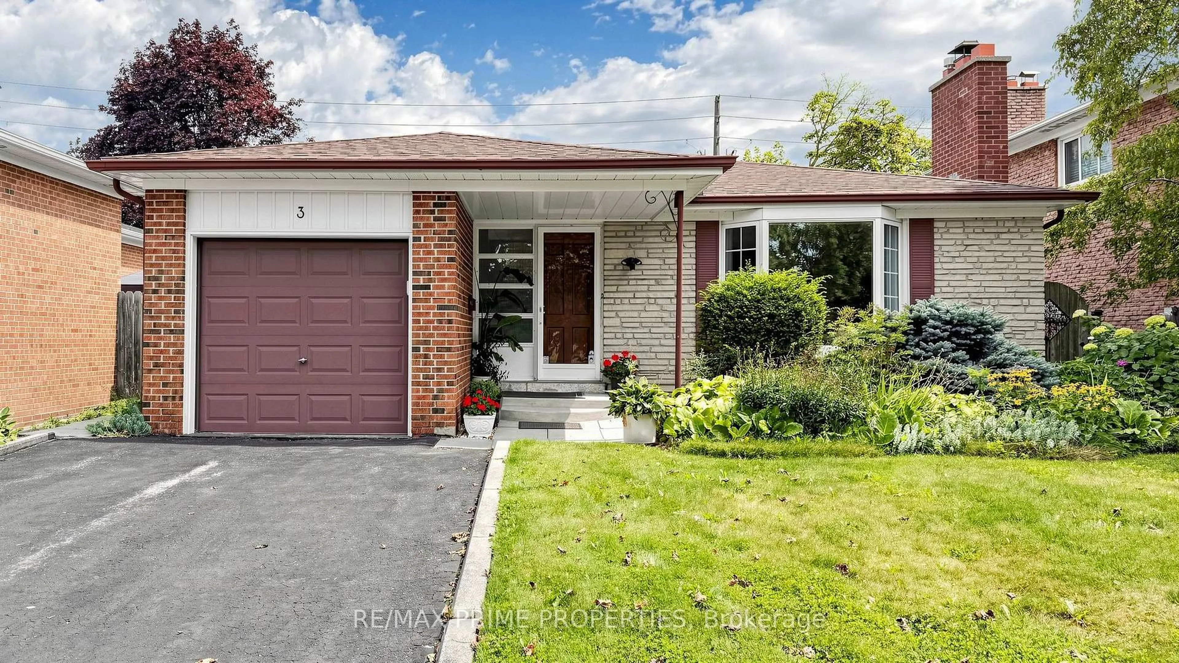Home with brick exterior material, street for 3 Leeswood Cres, Toronto Ontario M1S 2P4