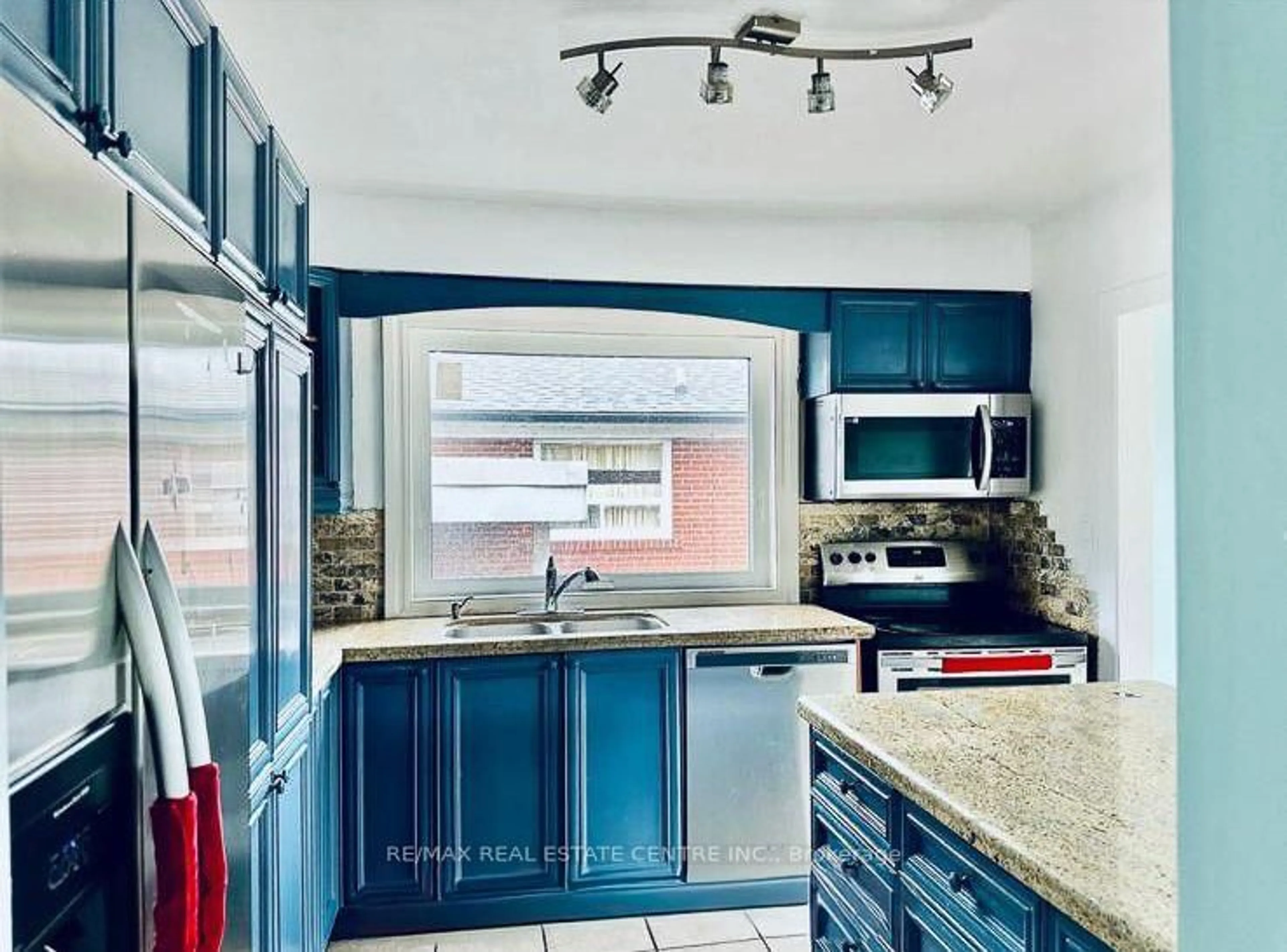 Unknown for 22 Beran Dr, Toronto Ontario M1G 1G1