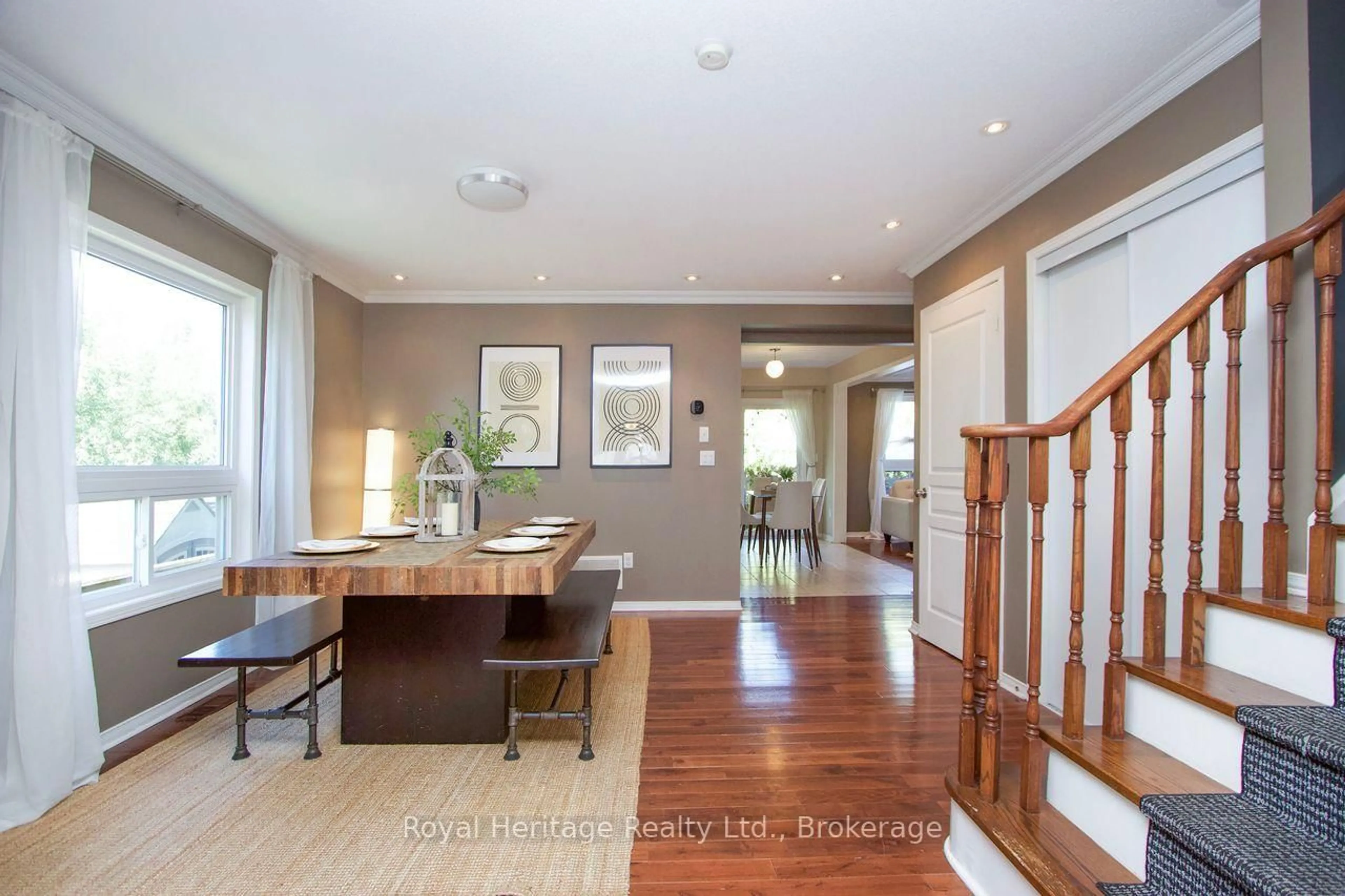 Unknown for 941 Langford St, Oshawa Ontario L1K 0A4