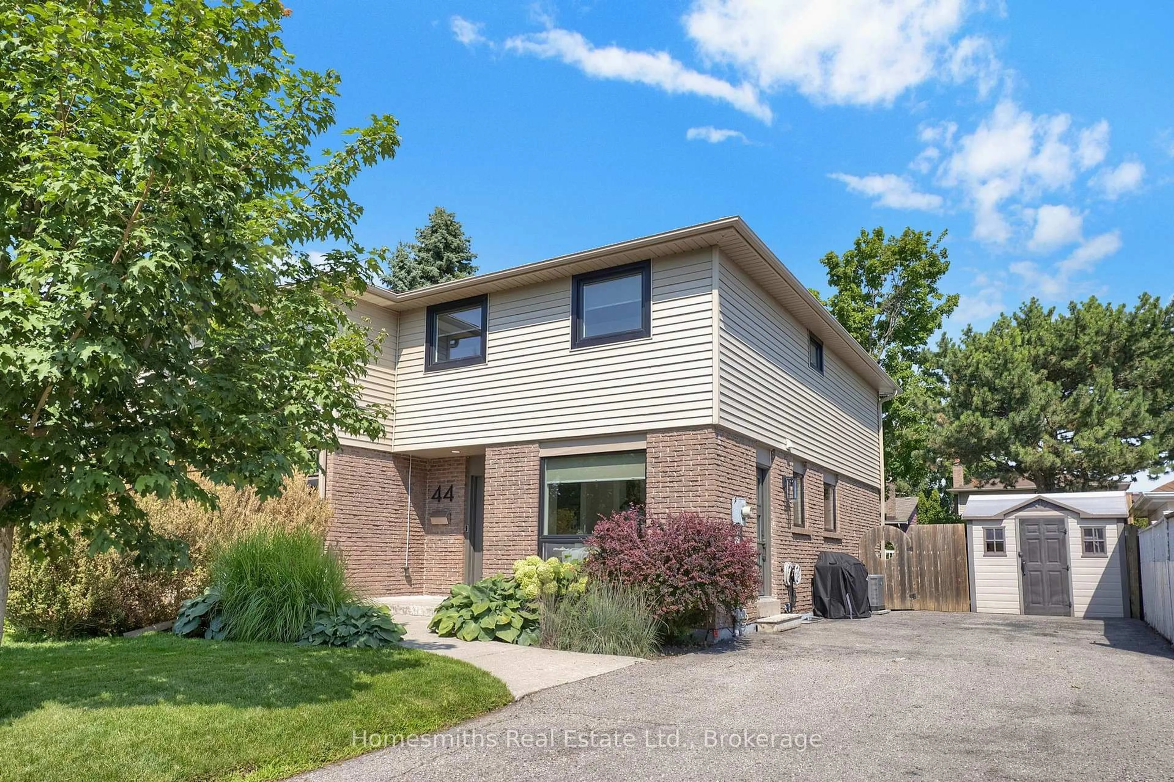 Home with brick exterior material, street for 44 Loscombe Dr, Clarington Ontario L1C 3S9