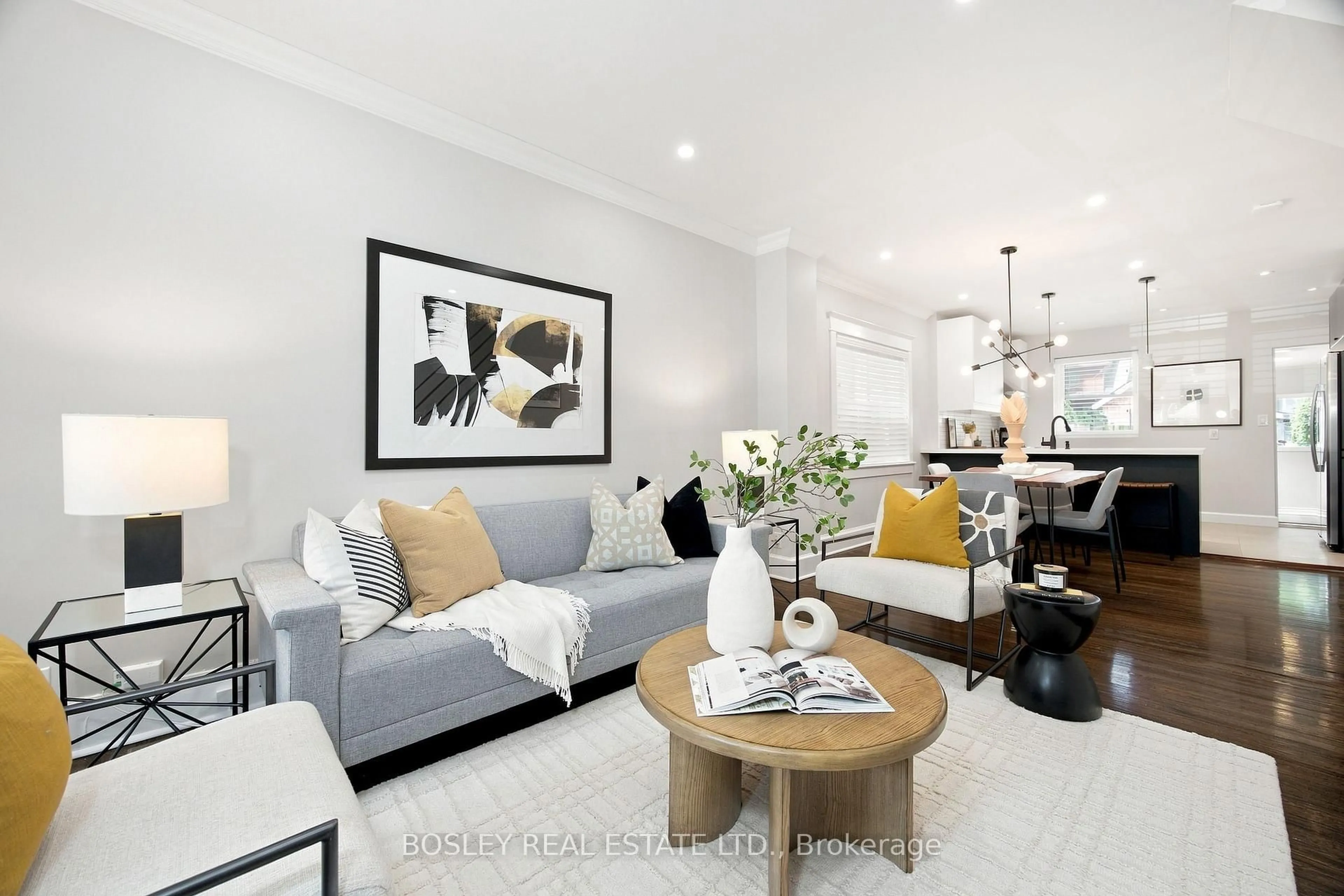 Living room with furniture, unknown for 100 Springdale Blvd, Toronto Ontario M4J 1W9