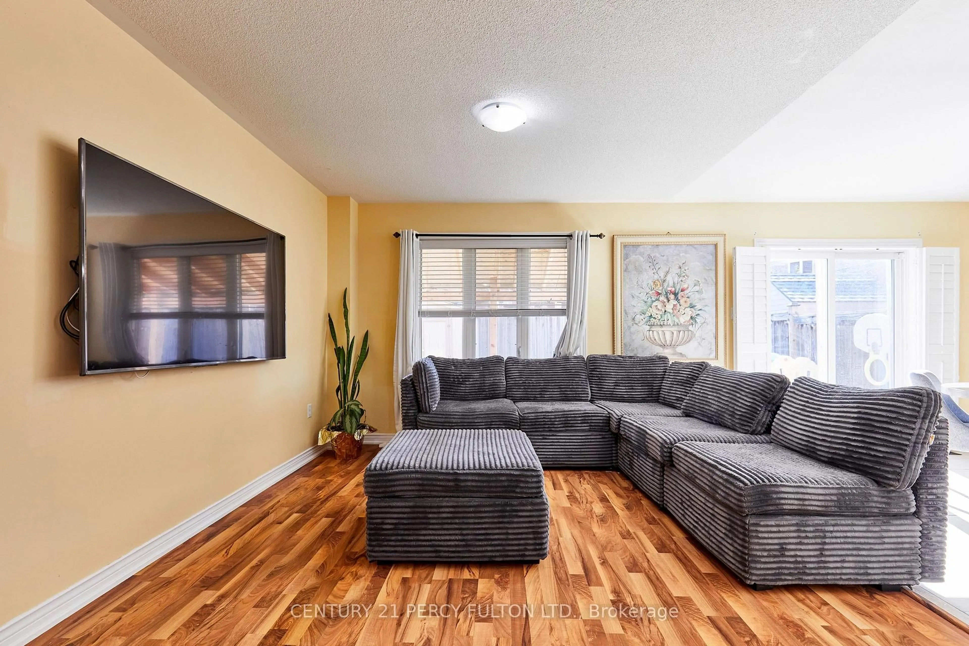 Living room with furniture, unknown for 14 Draycott Ave, Ajax Ontario L1Z 0K2