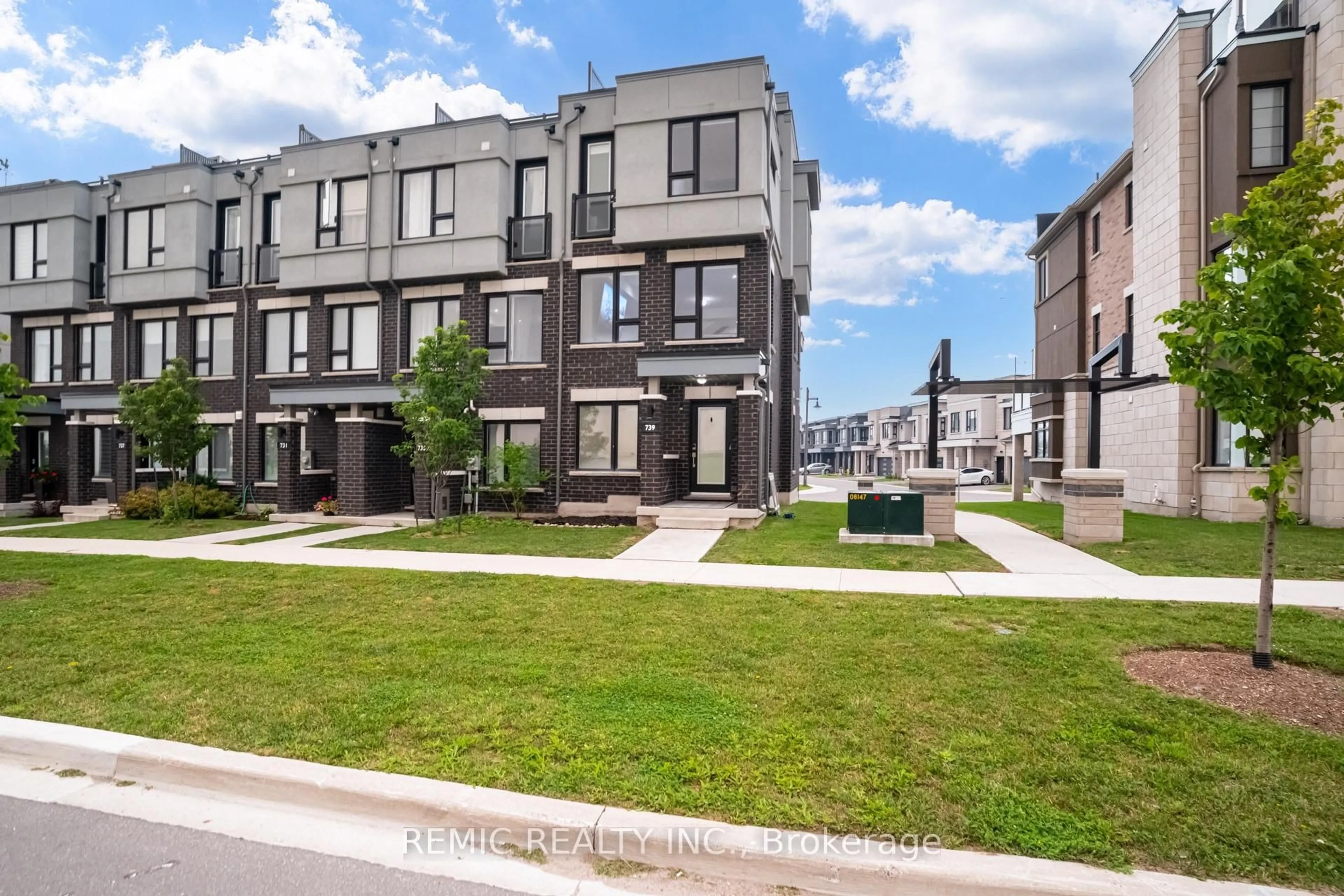 A pic from outside/outdoor area/front of a property/back of a property/a pic from drone, street for 739 Port Darlington Rd, Clarington Ontario L1C 7G4