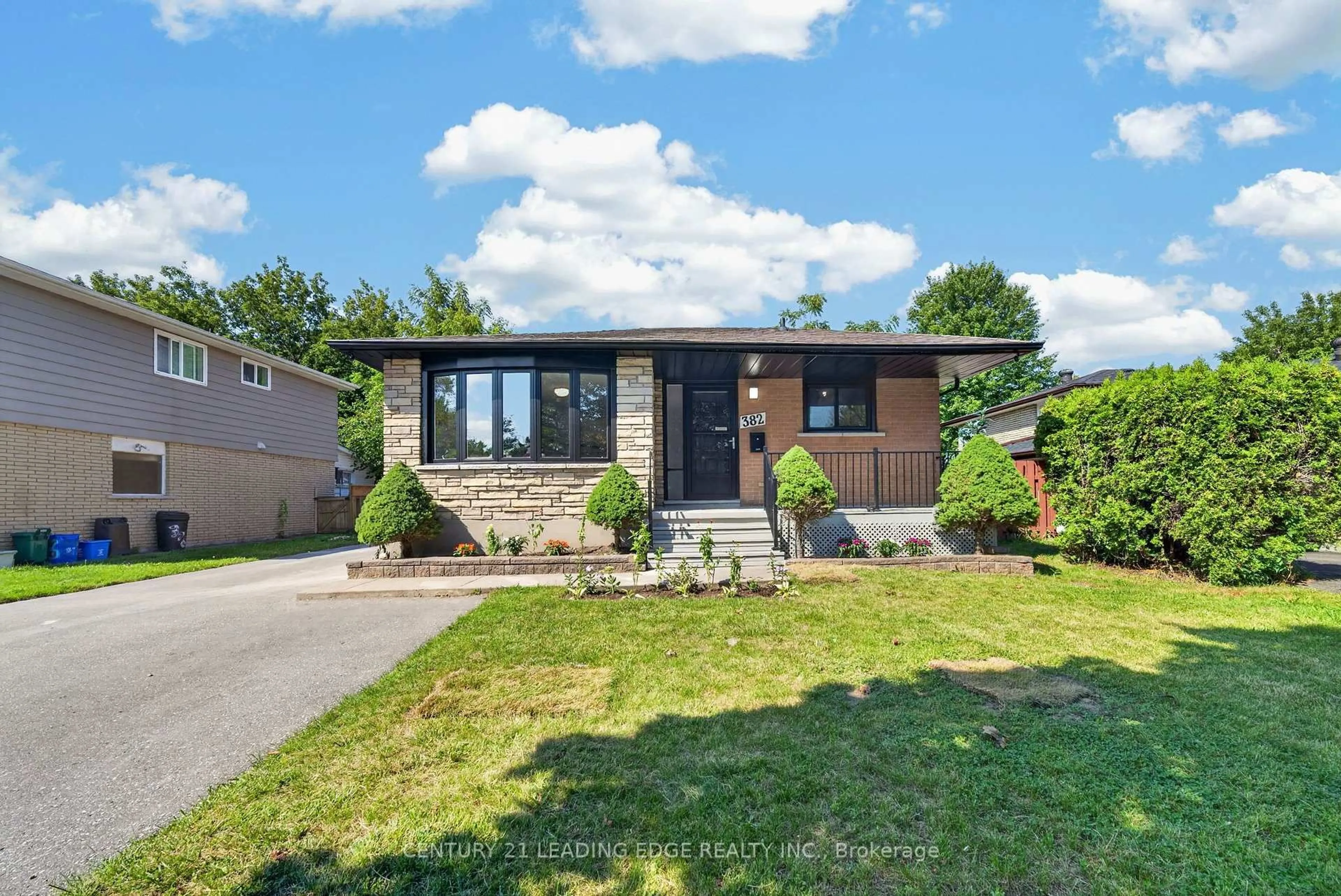 Unknown for 382 Fairlawn St, Oshawa Ontario L1J 4R3