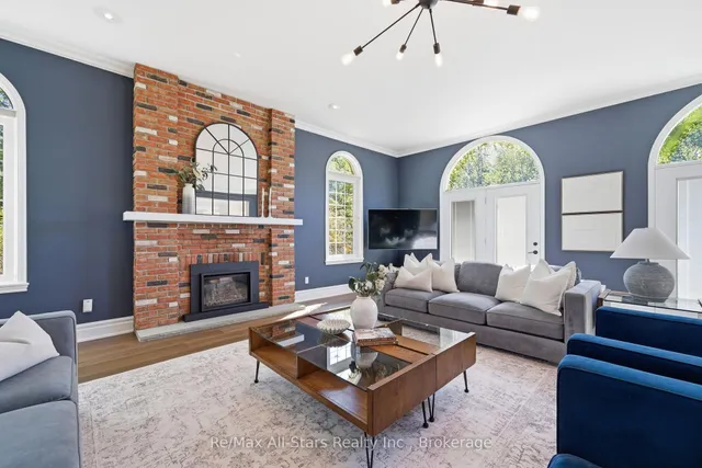 136 Wintergreen Crt, Scugog 3