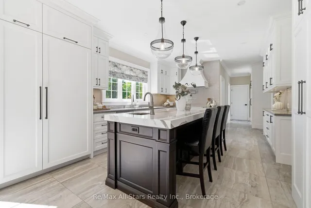 136 Wintergreen Crt, Scugog 5