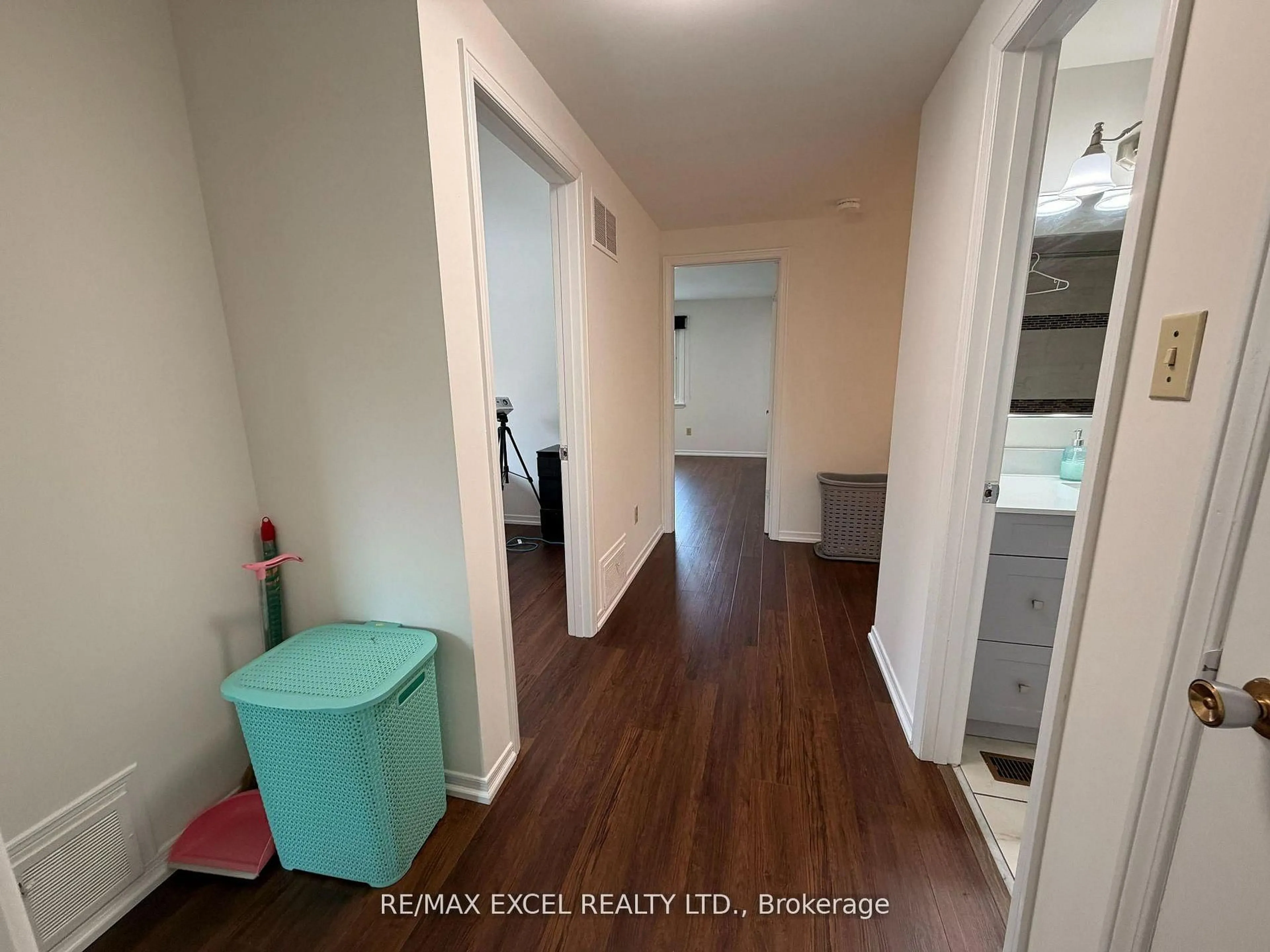 A pic of a room for 50 Shootfield Cres, Toronto Ontario M1S 4E2