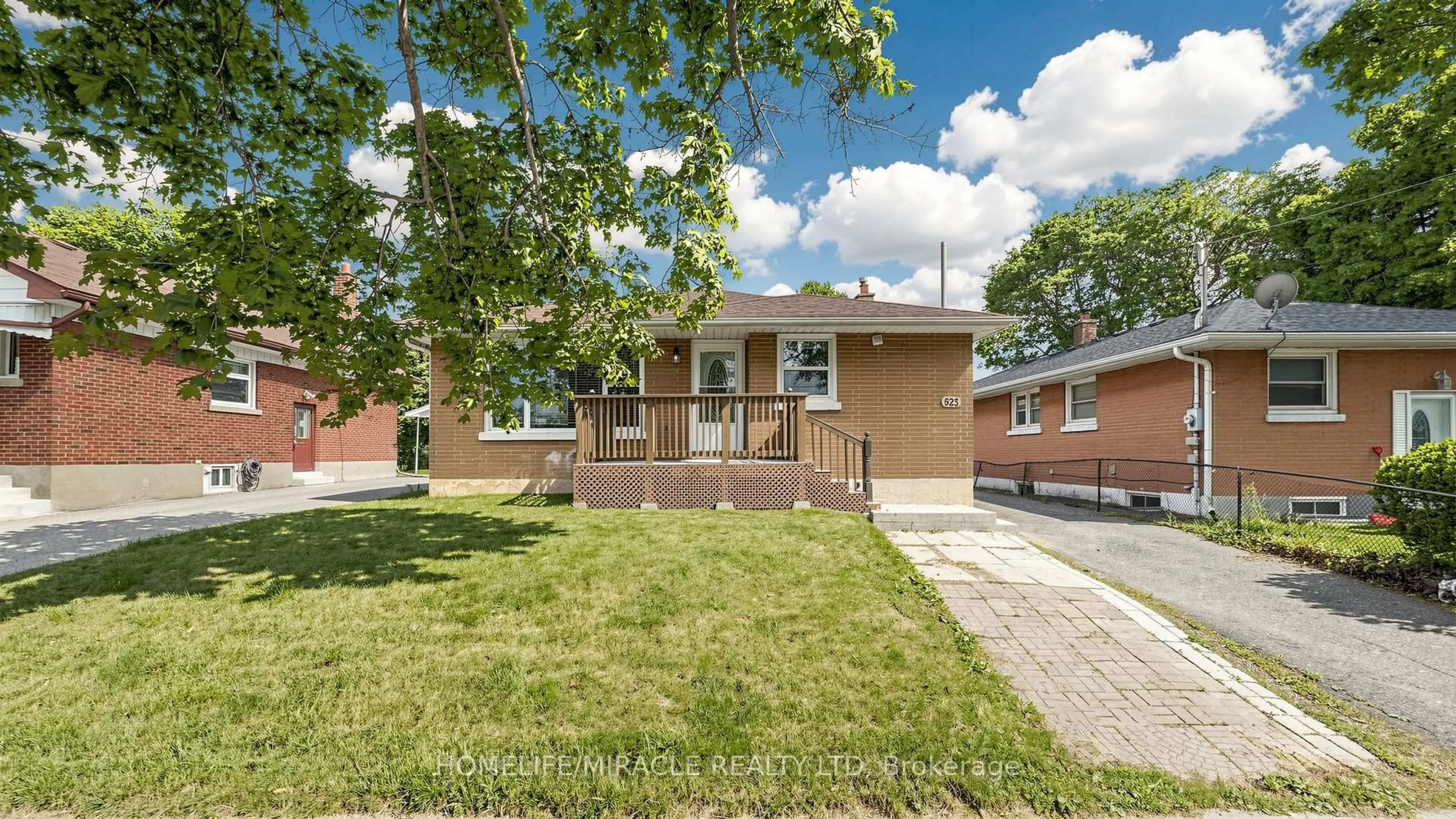 Home with brick exterior material, street for 623 Olive Ave, Oshawa Ontario L1H 2R8