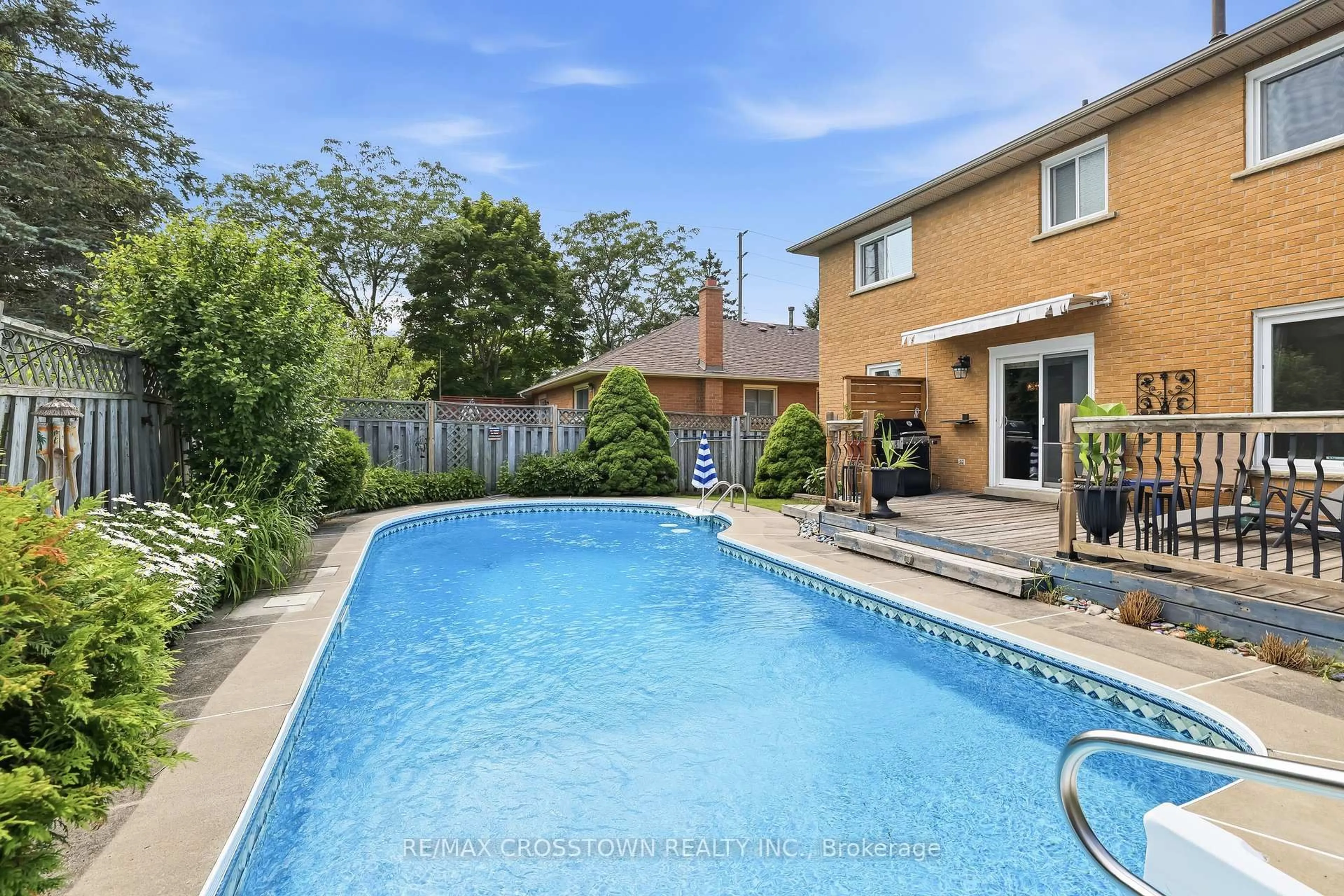 Pool for 4 Martinet St, Whitby Ontario L1N 8K8