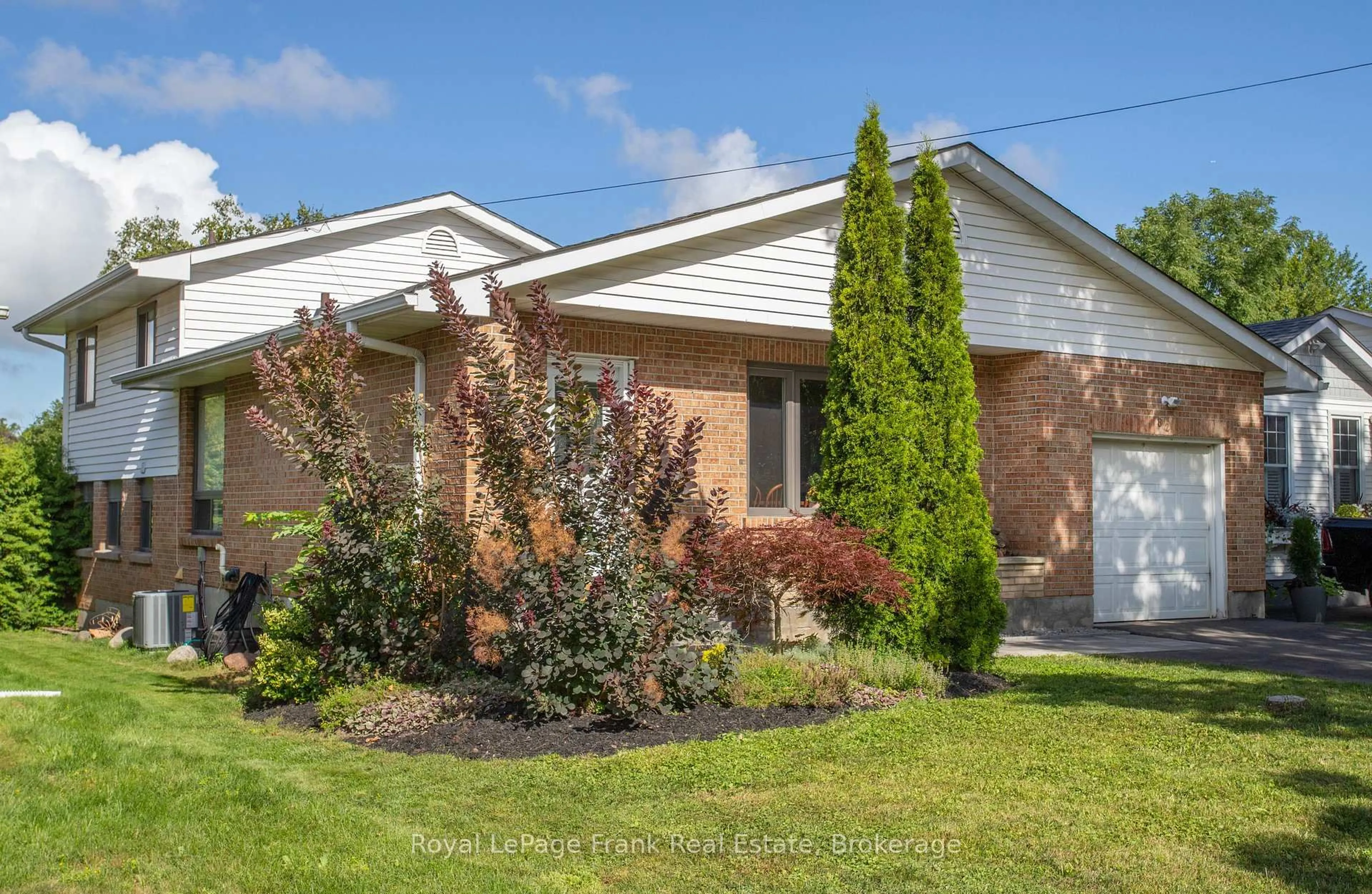 Home with brick exterior material, street for 82 Union Ave, Scugog Ontario L9L 1G2