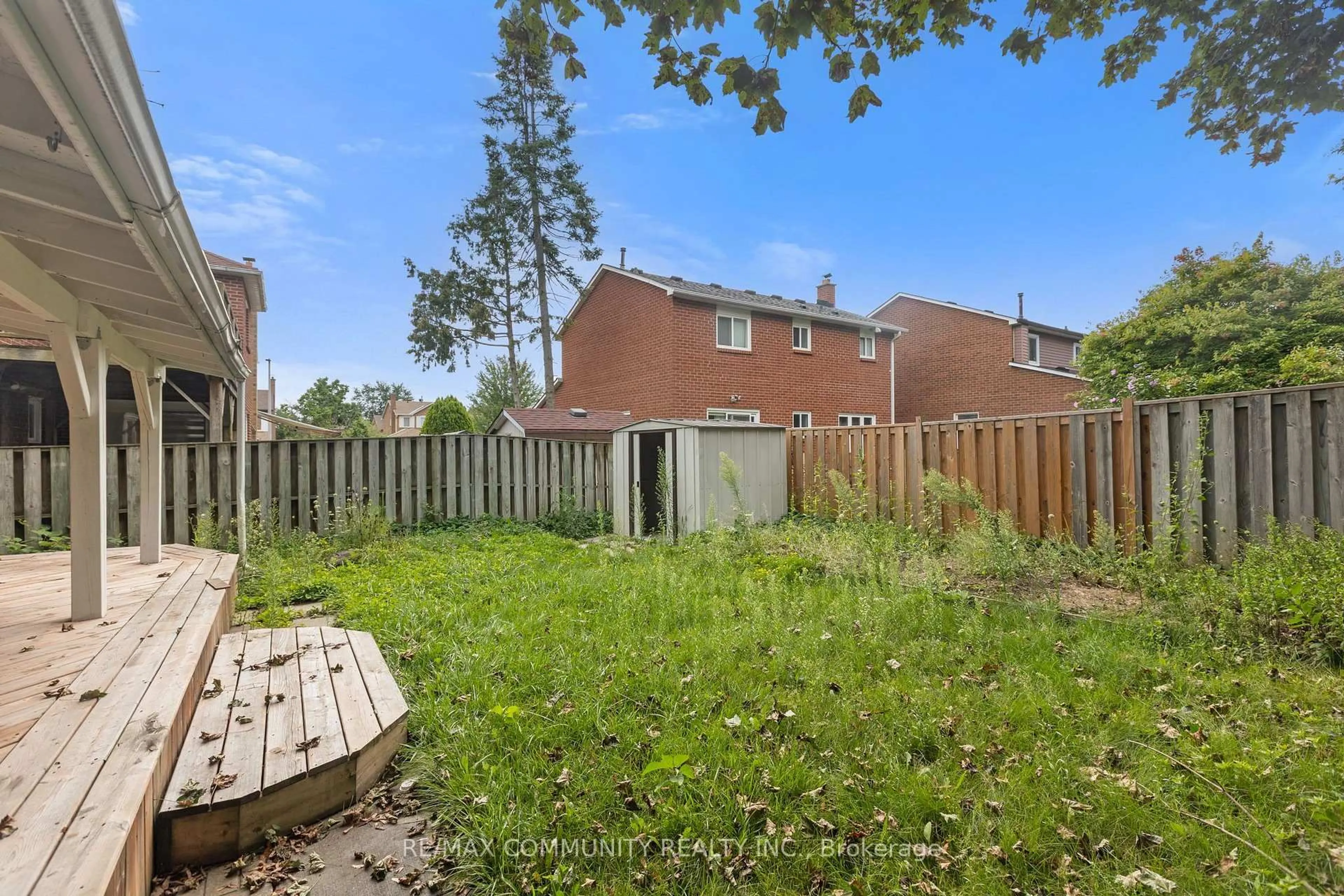 Patio, street for 1524 Amberlea Rd, Pickering Ontario L1V 4T7
