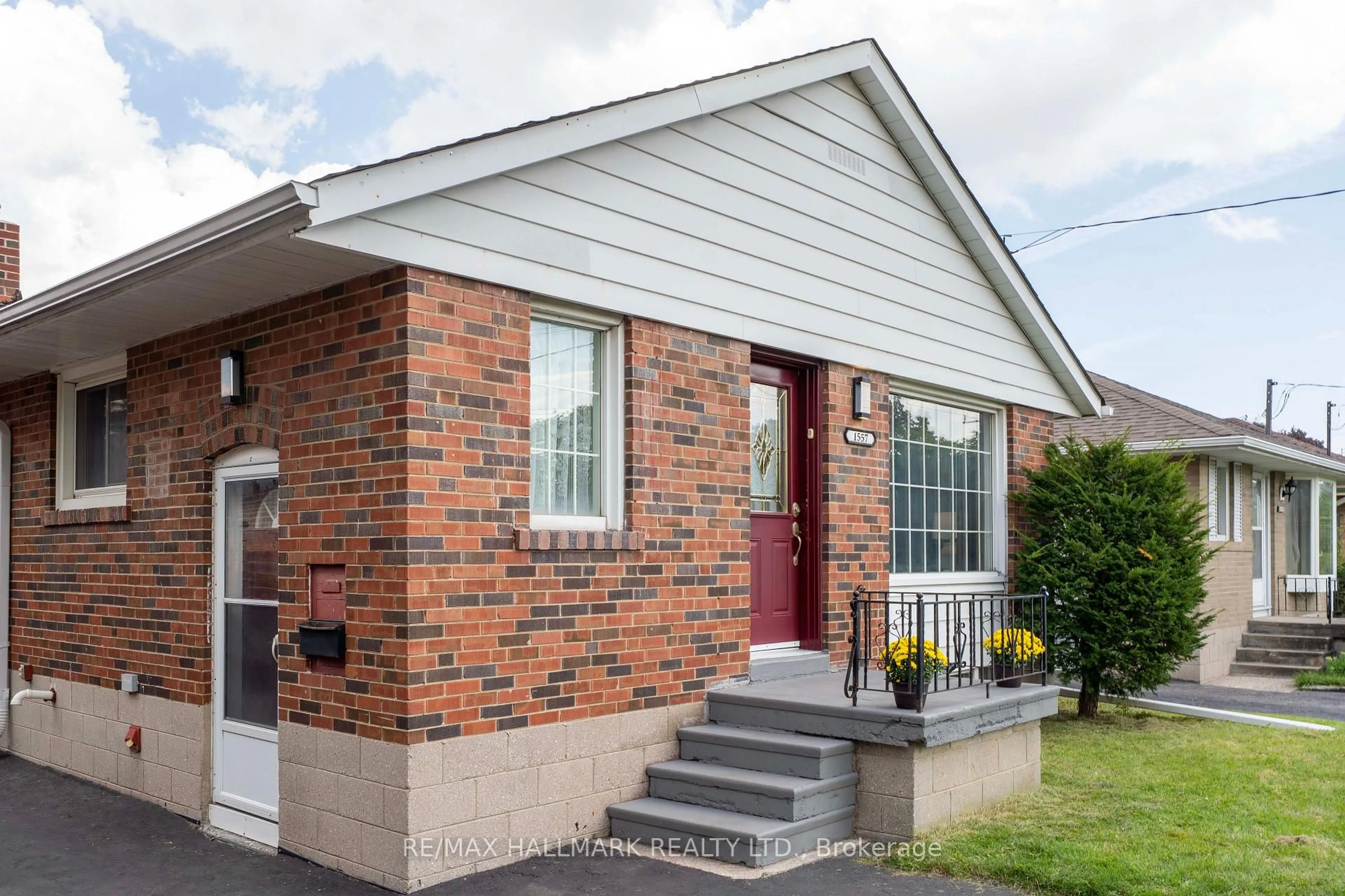 Home with brick exterior material, street for 1557 Pharmacy Ave, Toronto Ontario M1R 2K4