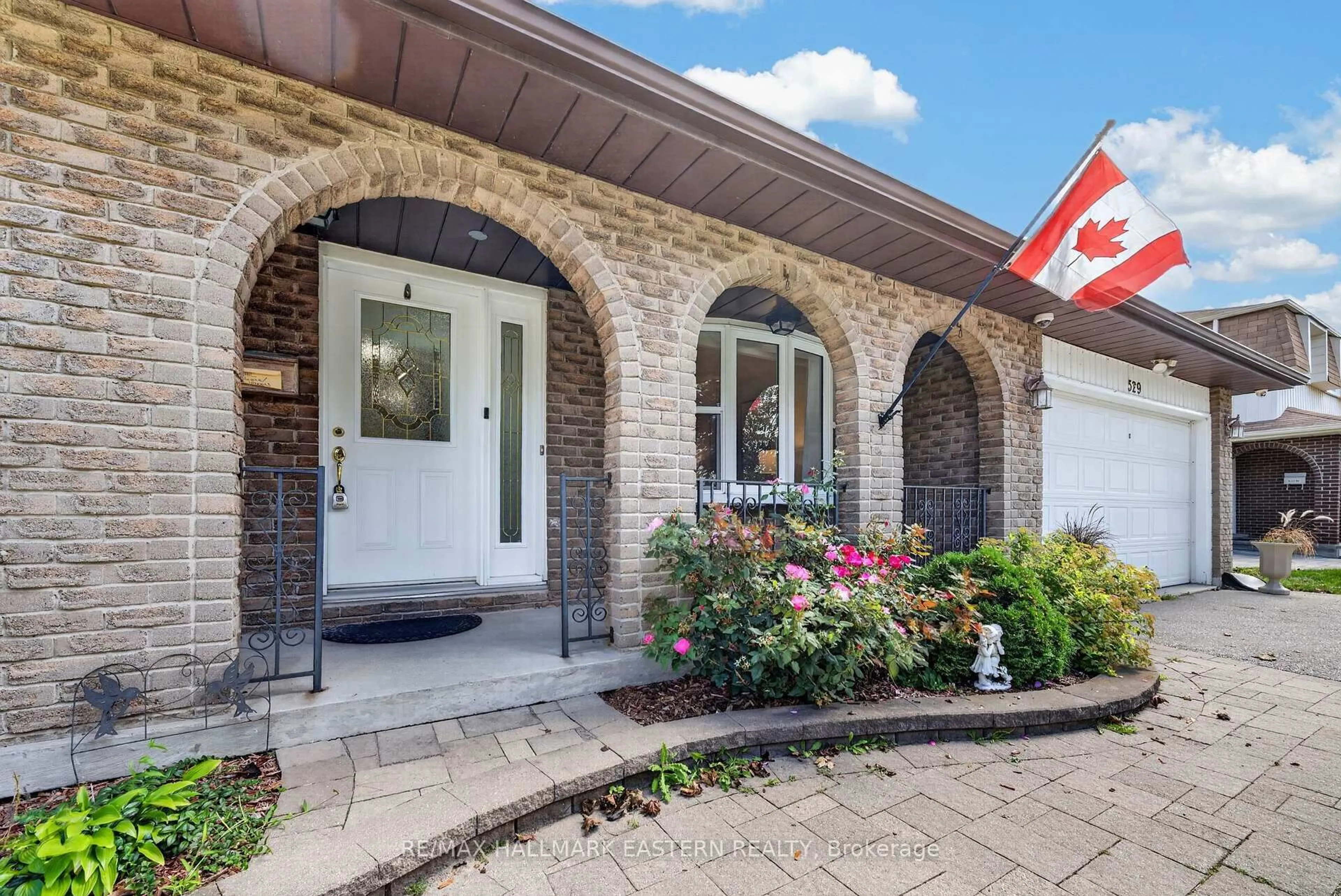 Home with brick exterior material, street for 529 Seville St, Oshawa Ontario L1J 6R5