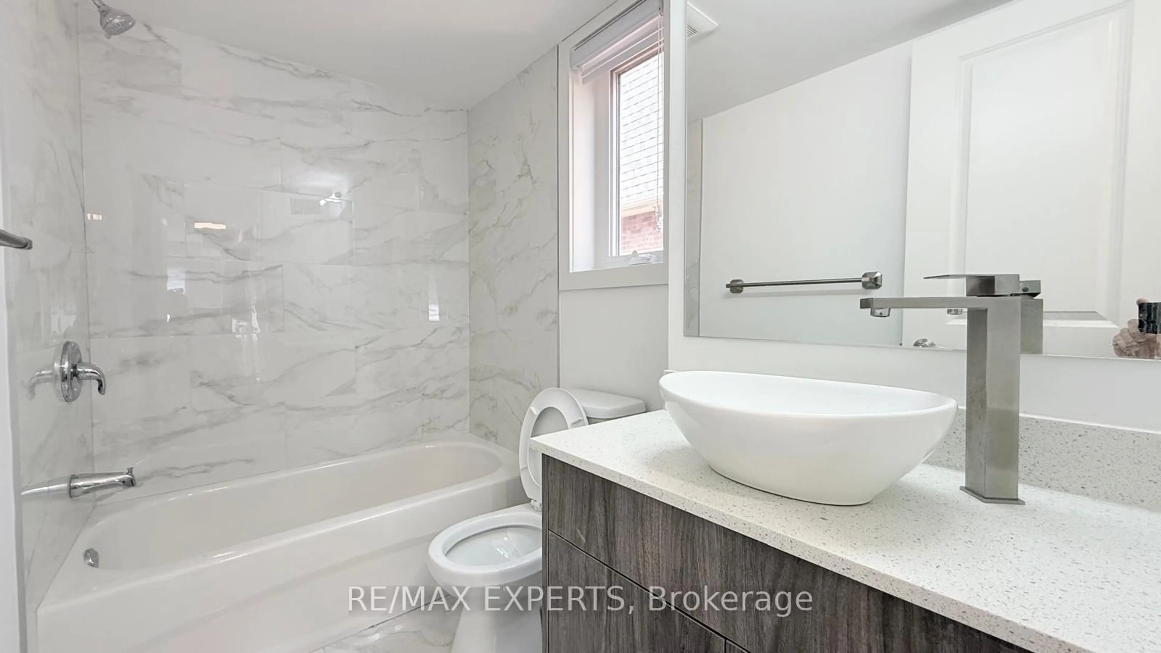 Contemporary bathroom, ceramic/tile floor for 45 Connaught Ave #404, Toronto Ontario M4L 2V8