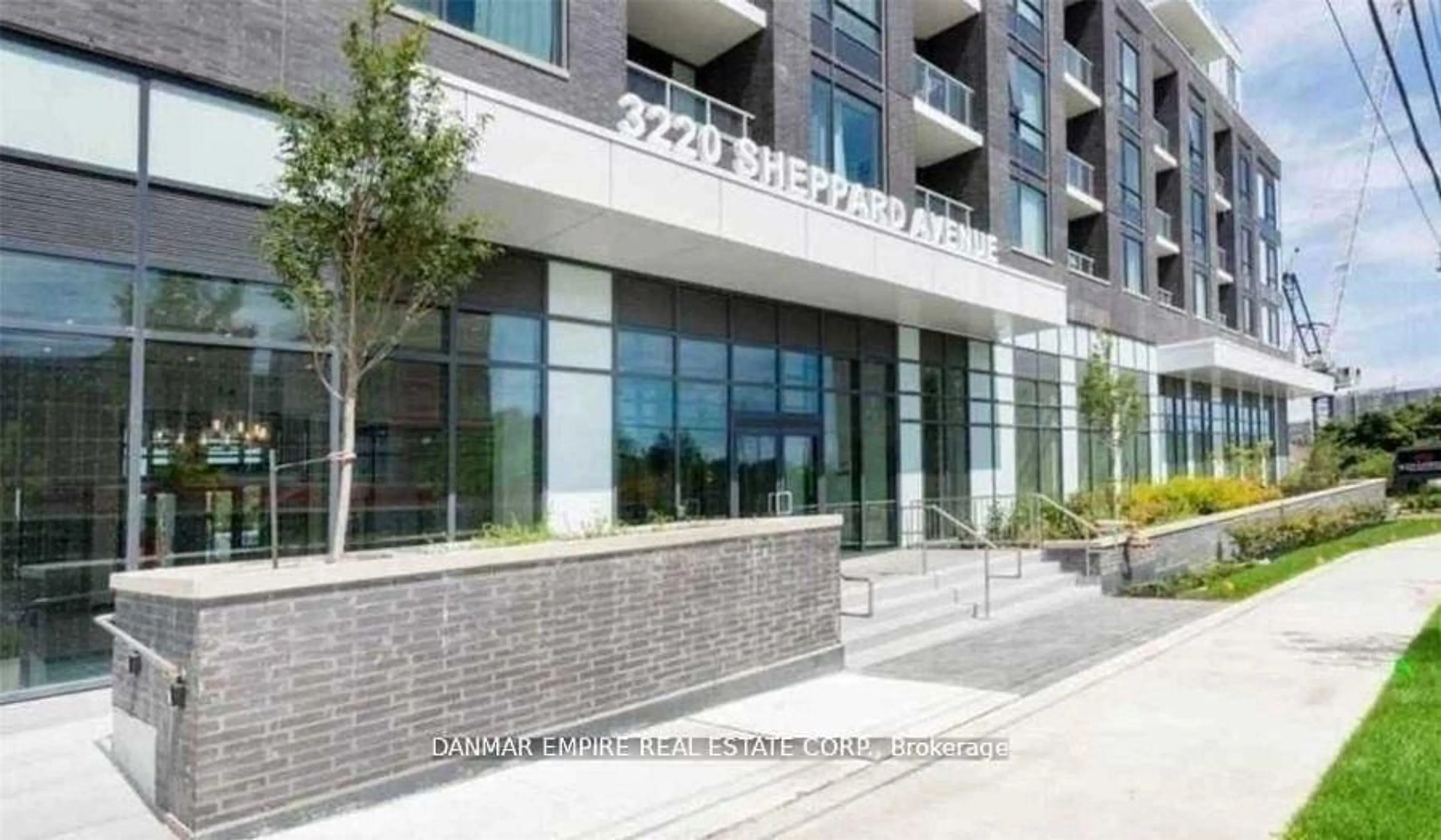 Indoor foyer for 3220 Sheppard Ave #614, Toronto Ontario M1T 0B7