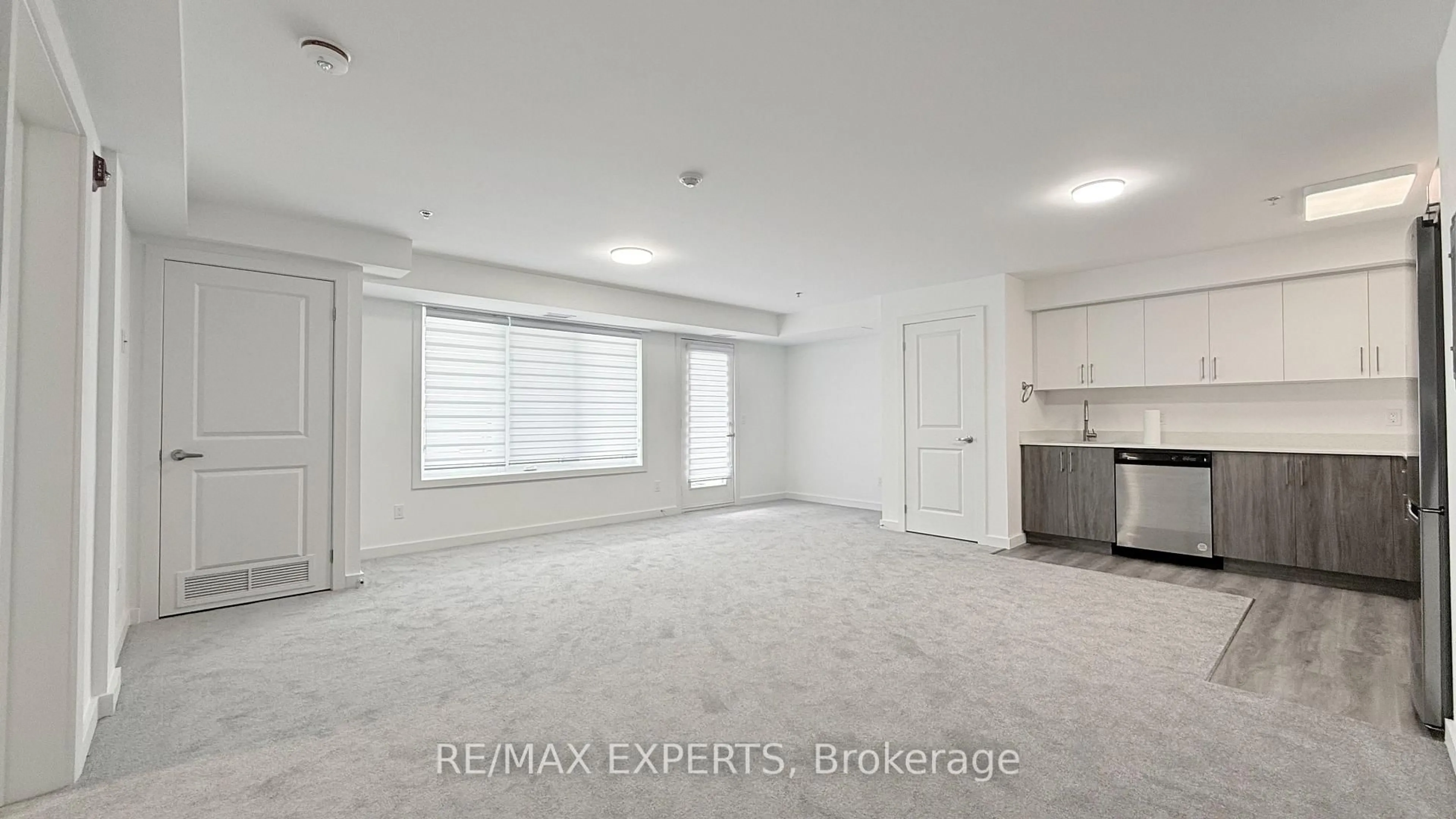 A pic of a room for 45 Connaught Ave #402, Toronto Ontario M4L 2V8