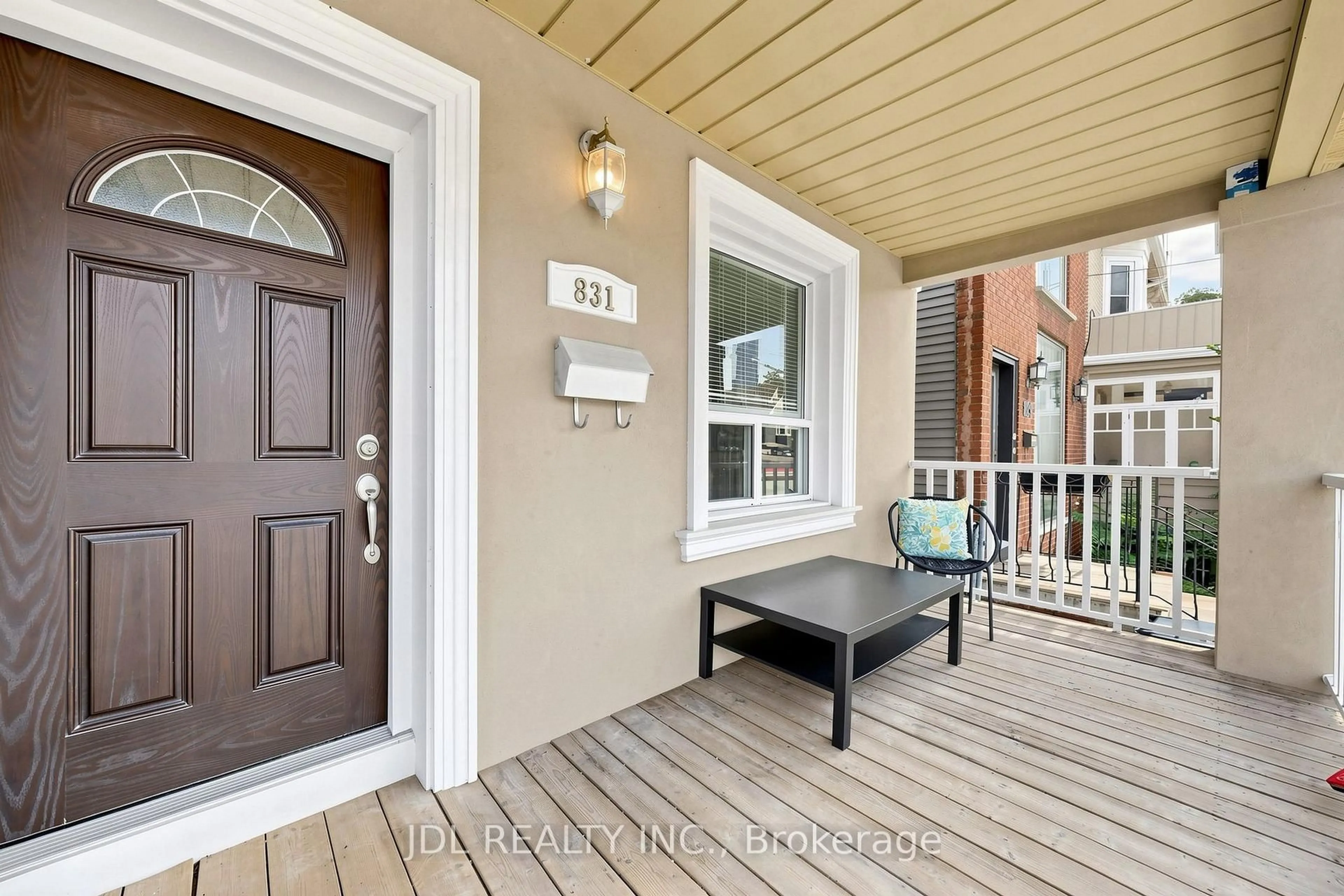 Indoor entryway for 831 Pape Ave, Toronto Ontario M4K 3T4