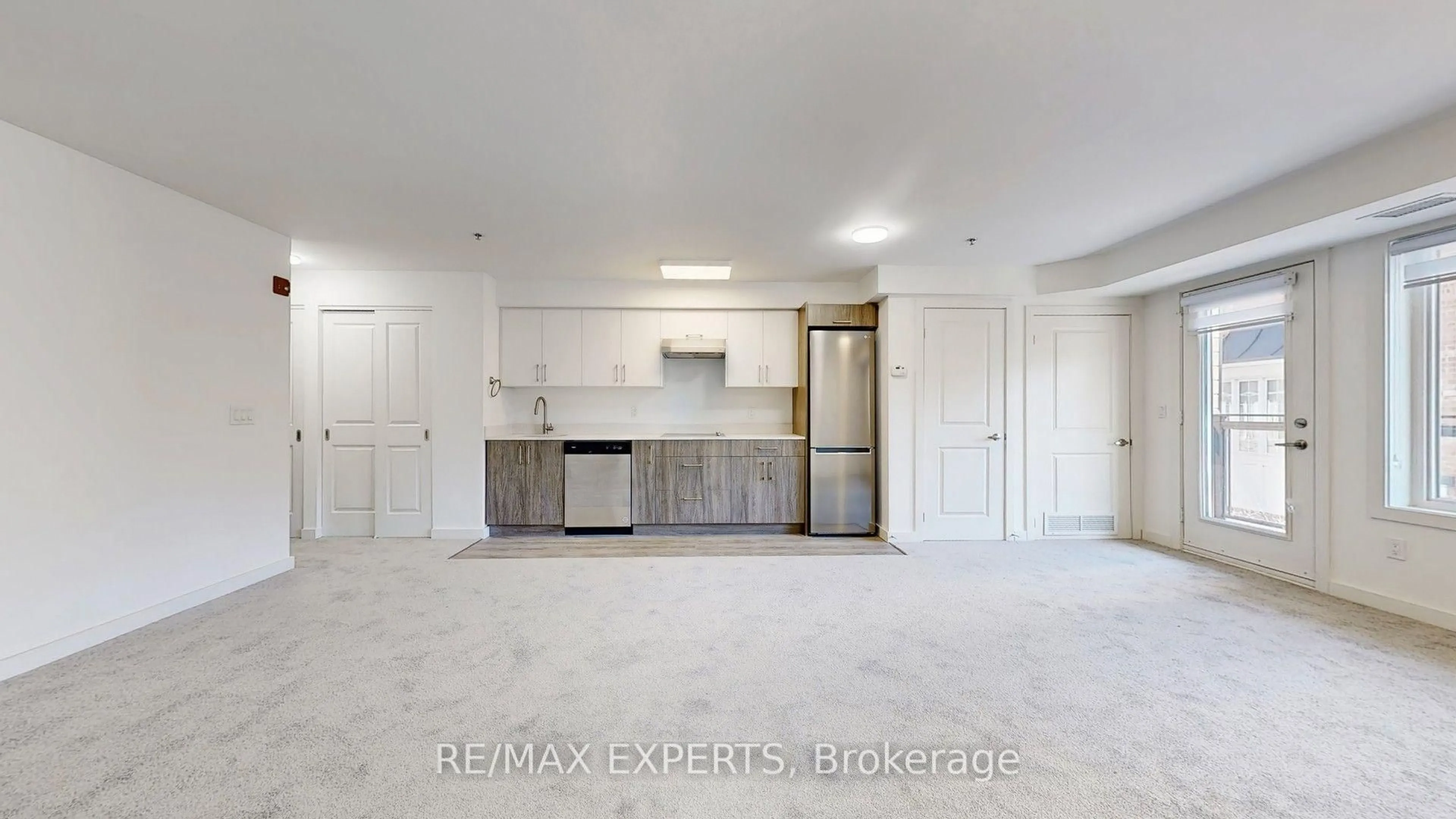 Unknown for 45 Connaught Ave #203, Toronto Ontario M4L 2V8