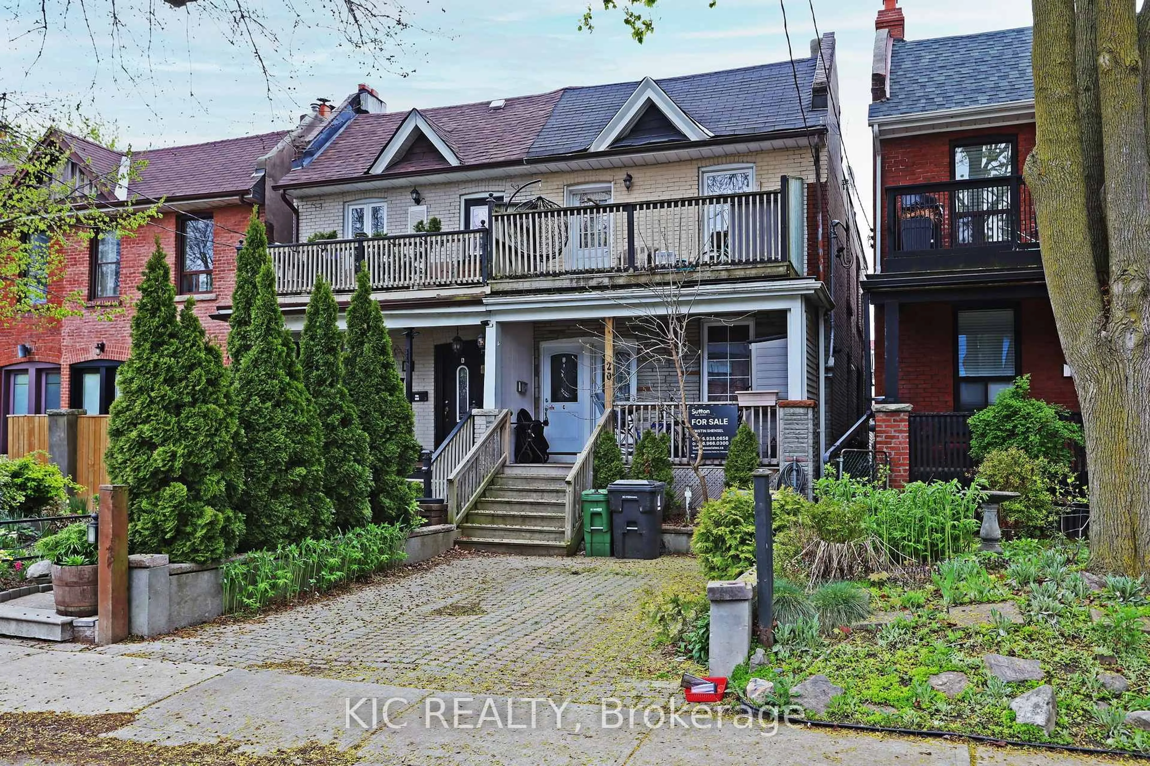 Home with brick exterior material, street for 20 Ashdale Ave, Toronto Ontario M4L 2Y7